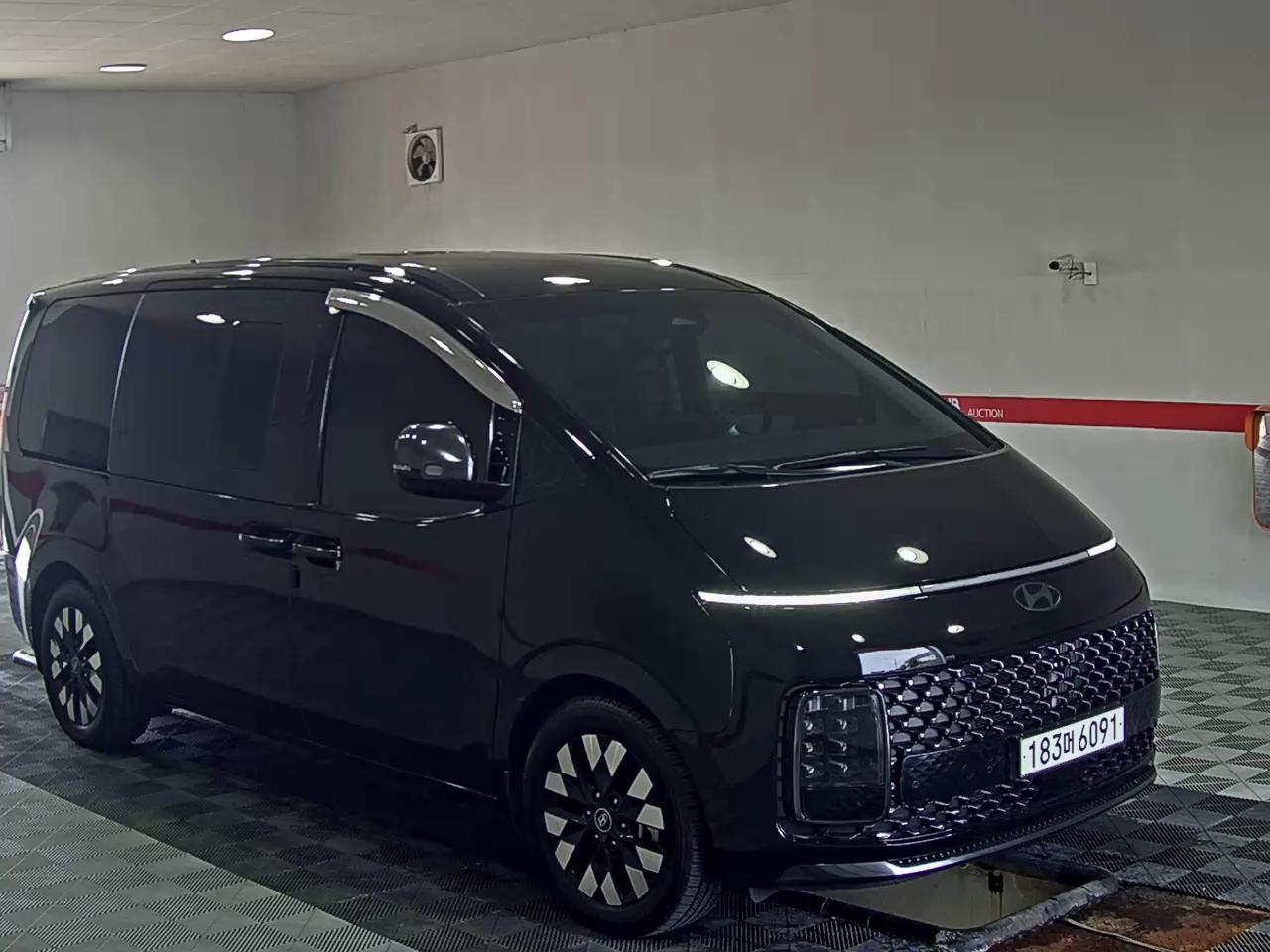 هيونداي ستاريا 2025 INSPIRATION