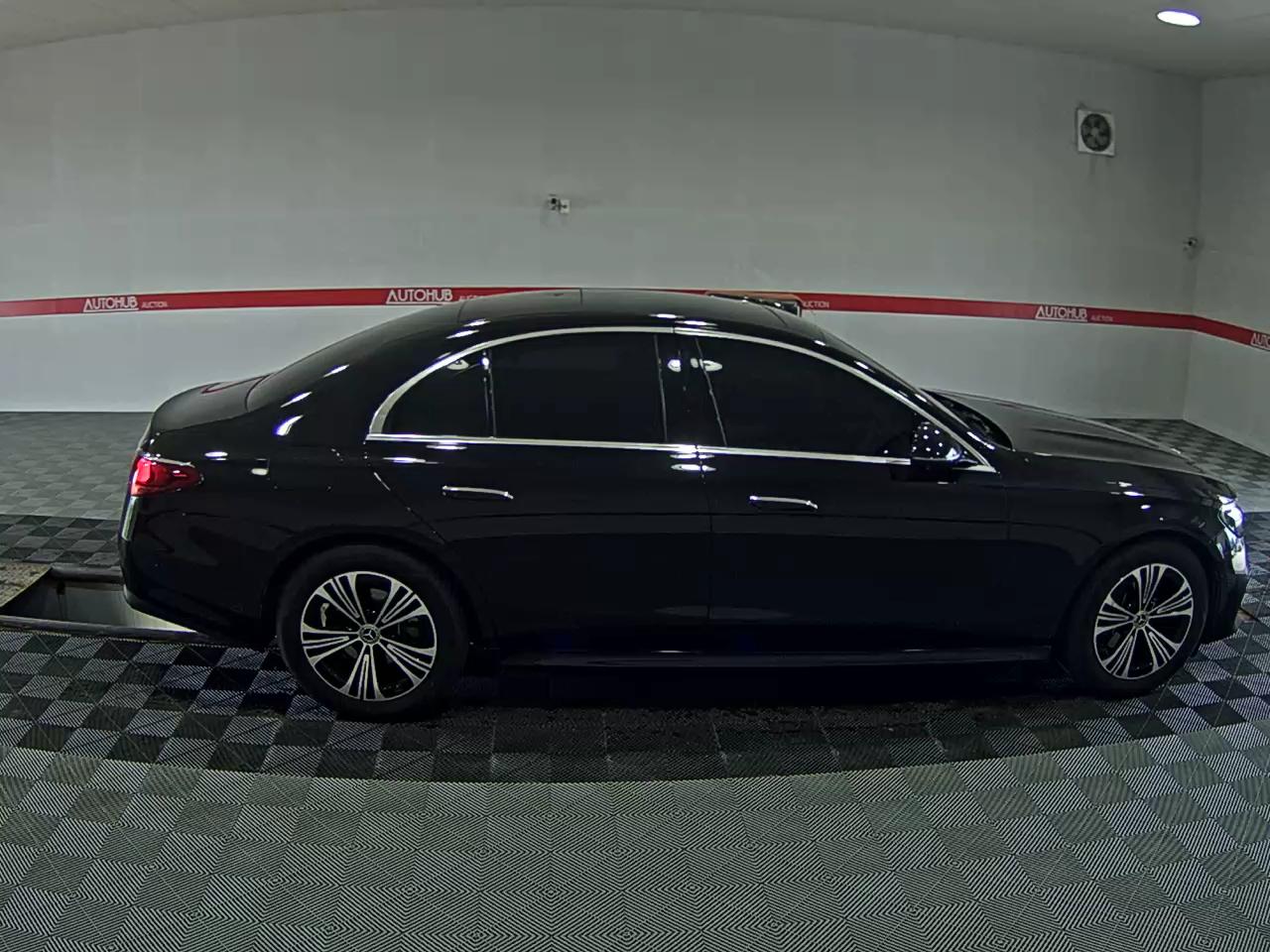 مرسيدس بنز E Class (6Th Gen) E200 Avantgarde 2025 E200