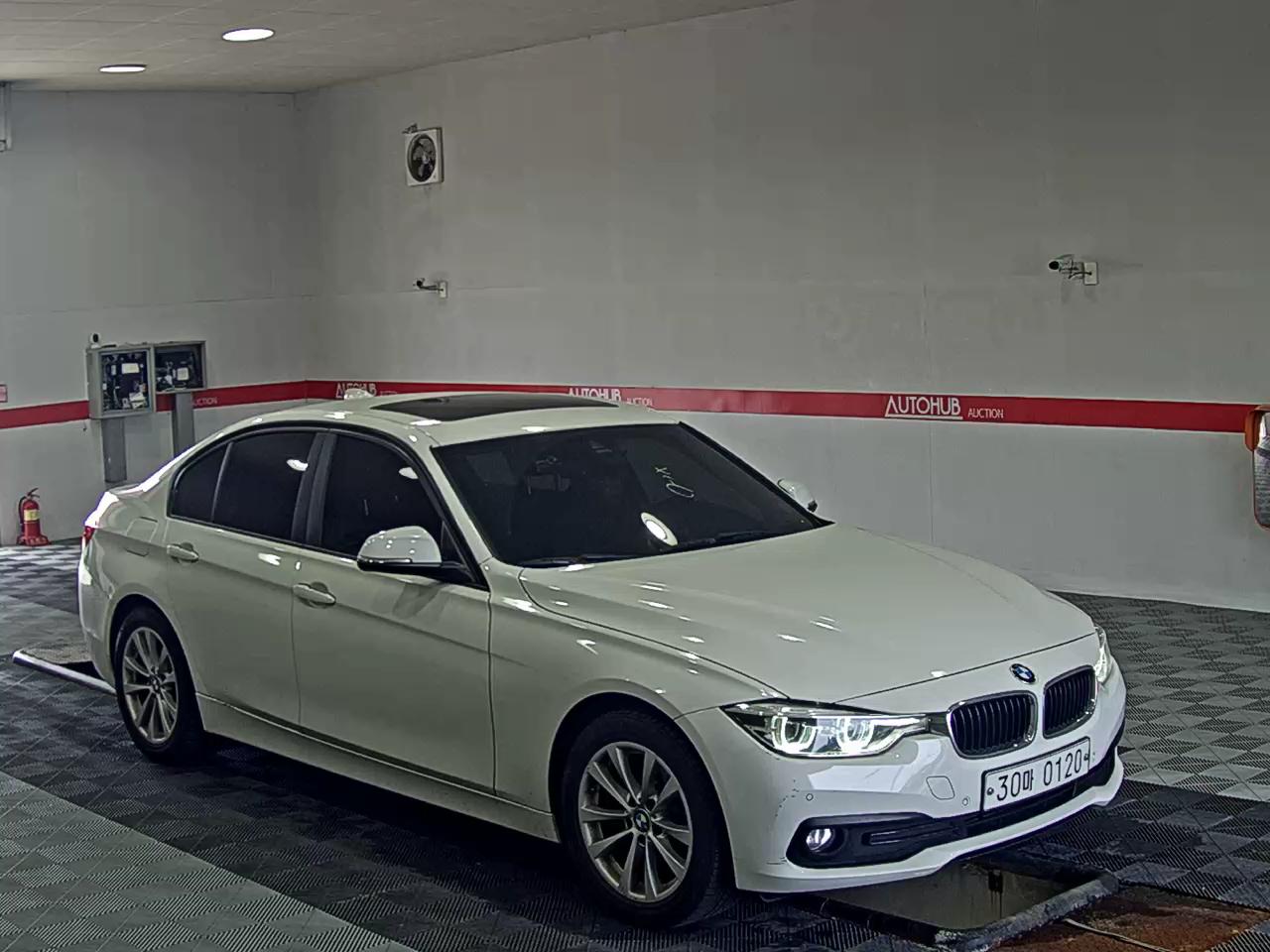 بي إم دبليو 3 Series (6Th Gen) 320D 2017 320d