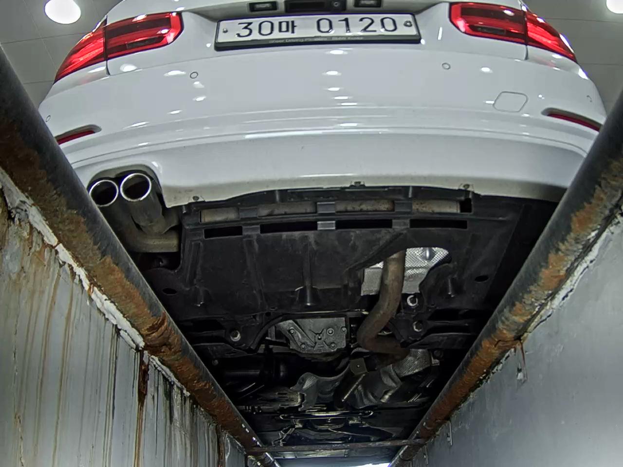 بي إم دبليو 3 Series (6Th Gen) 320D 2017 320d