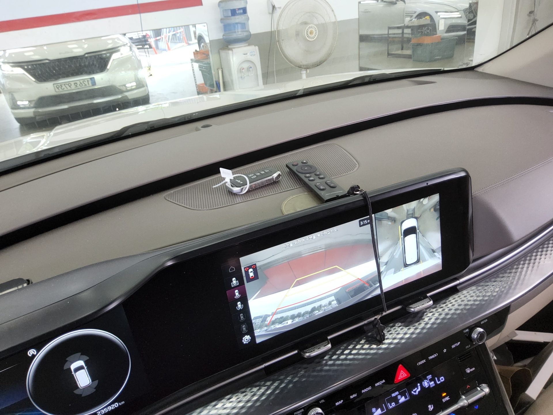 كيا جديد كارنفال (Ka4) Hi Limousine 7 Seater ديزل سيجنتشر 2022 SIGNATURE