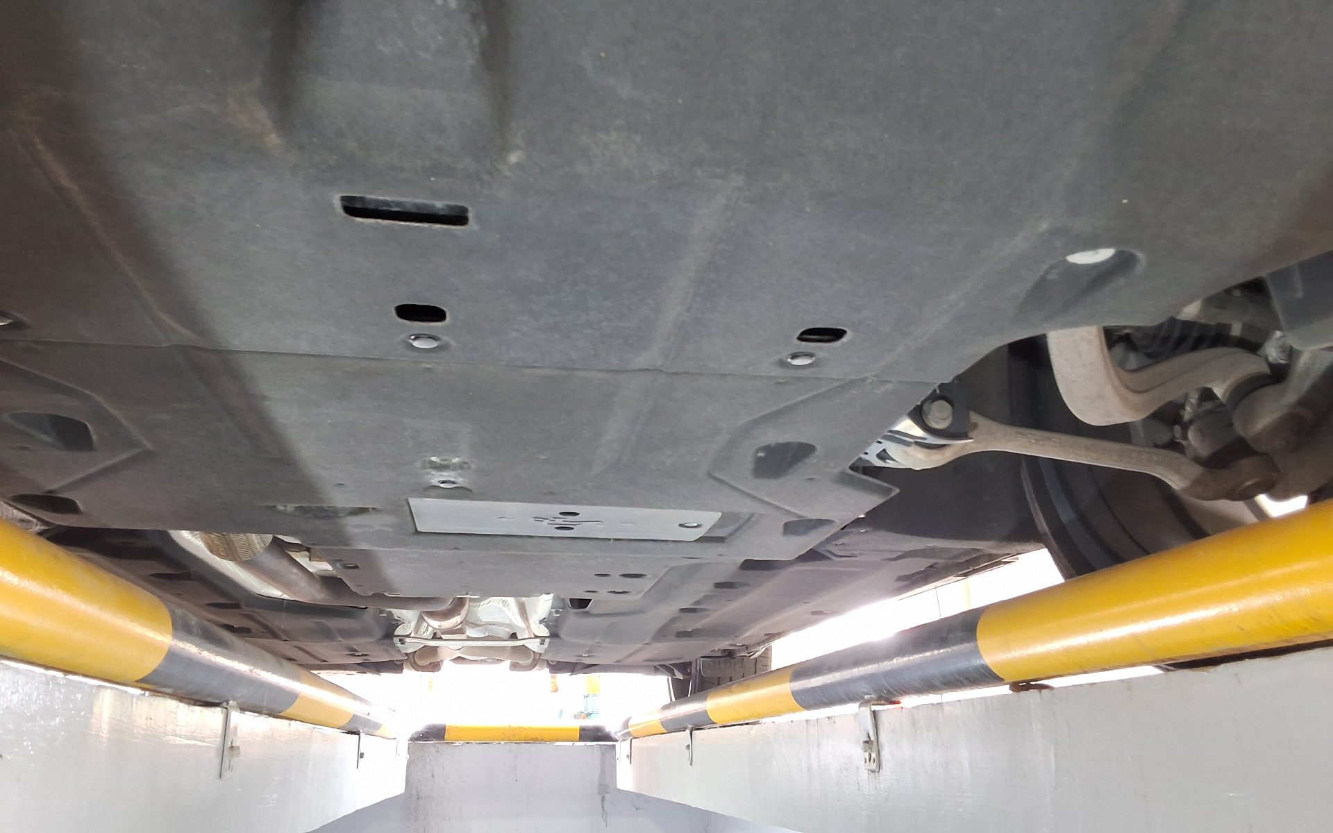 جينيسيس جينيسيس GV70 2022 2.5T دفع رباعي BASE