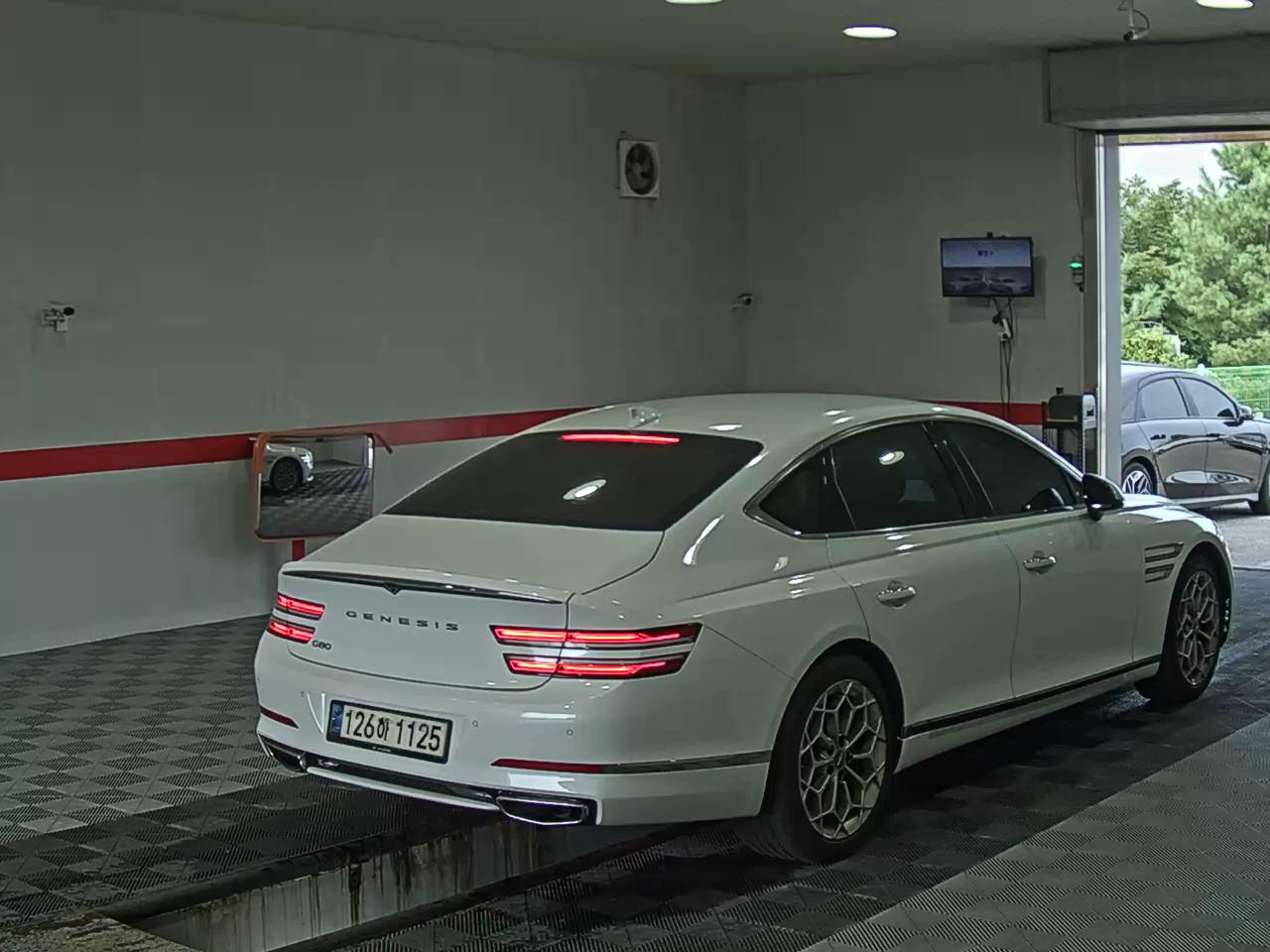 جينيسيس جينيسيس G80 2022 BASE