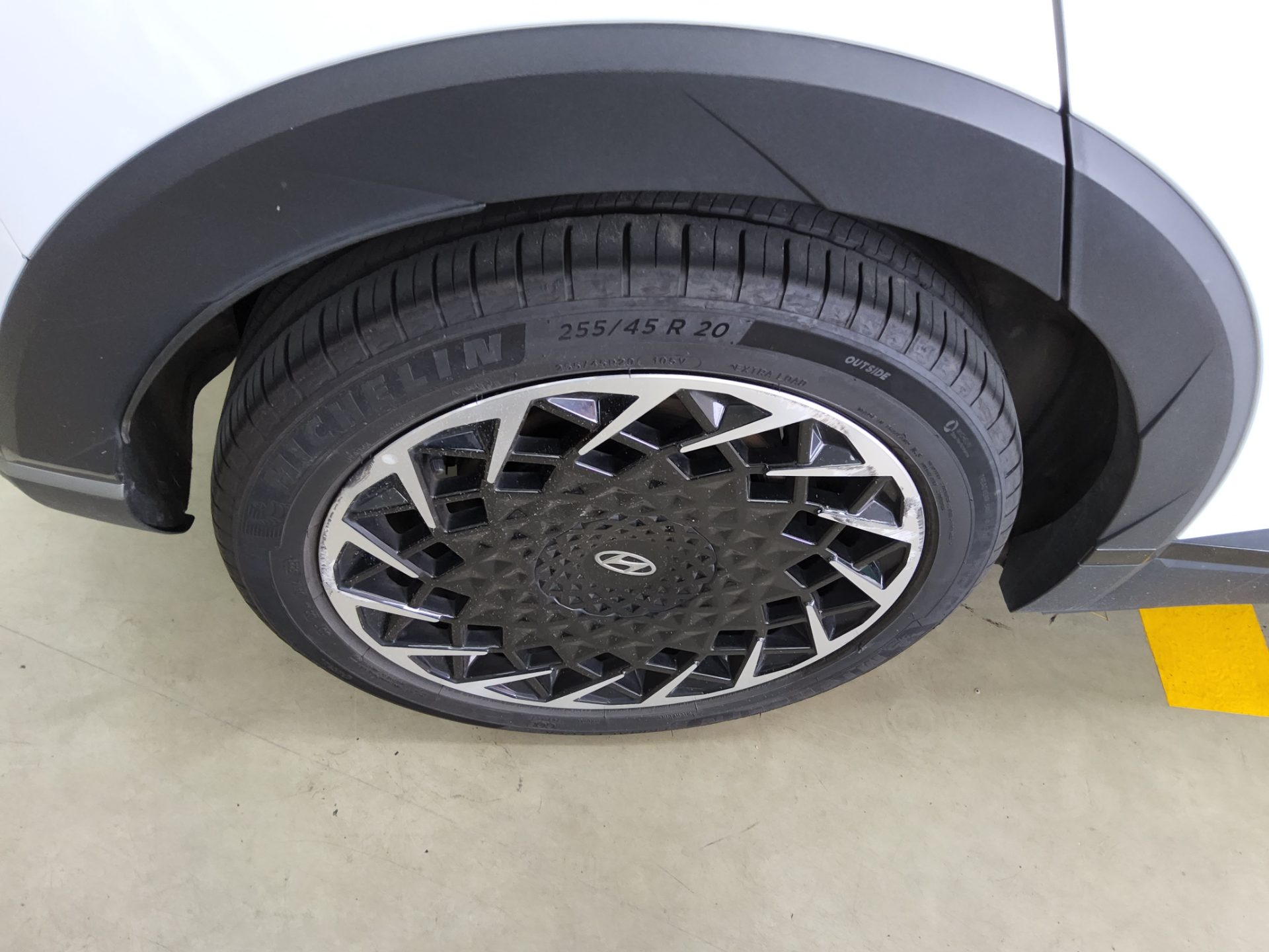 هيونداي أيونيك 2023 EV طويل المدى إكسكلوسيف