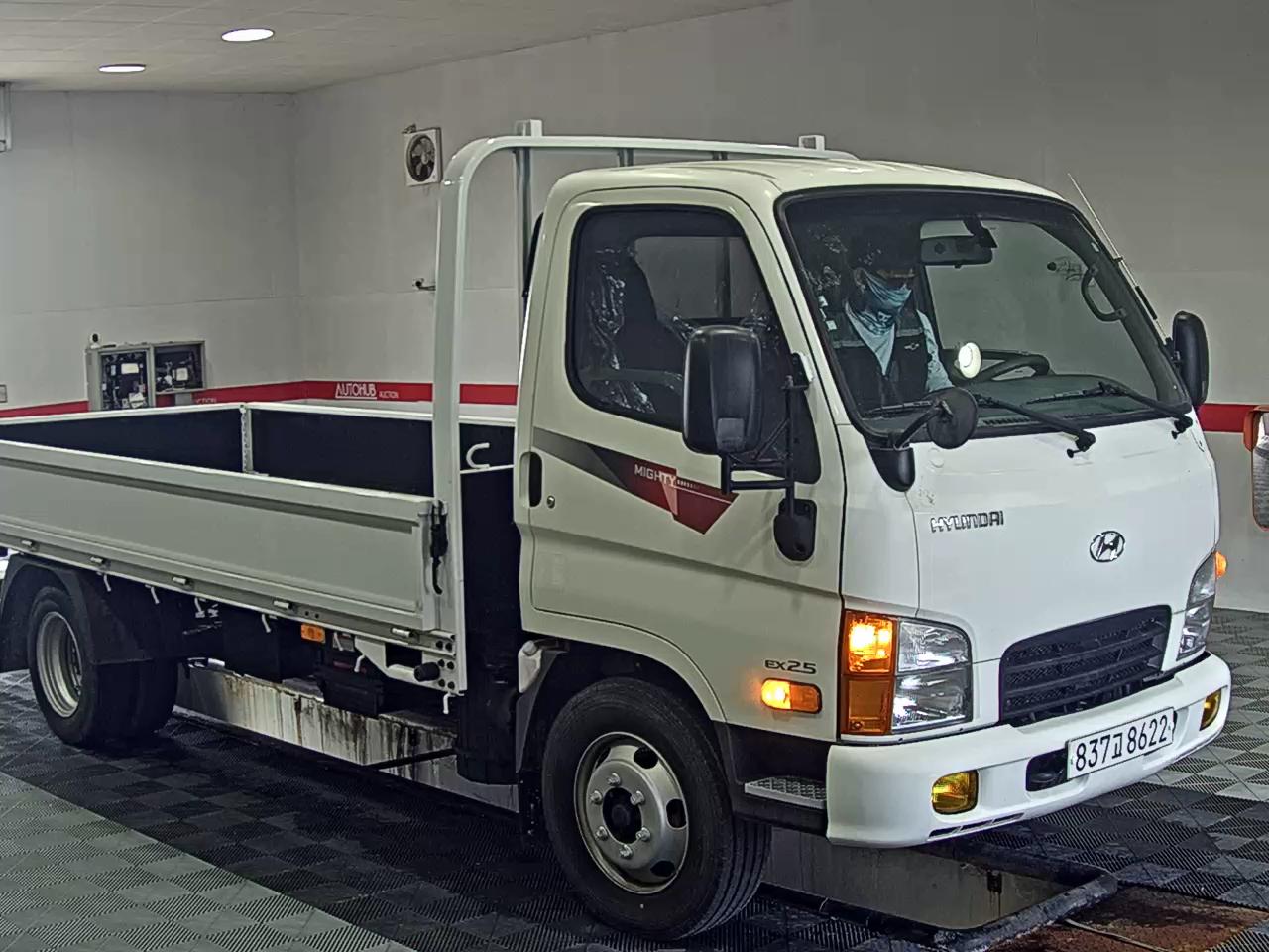 هيونداي الجديد كليا Mighty 2.5 طن Narrow Cab طويل Wheelbase منخفض Deck 2021 طويل المدى