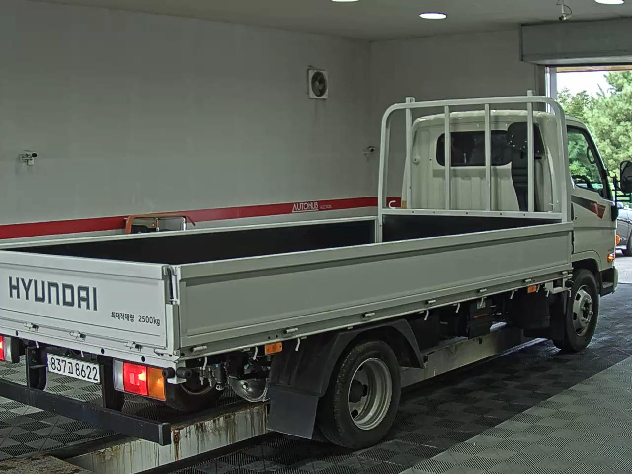 هيونداي الجديد كليا Mighty 2.5 طن Narrow Cab طويل Wheelbase منخفض Deck 2021 طويل المدى