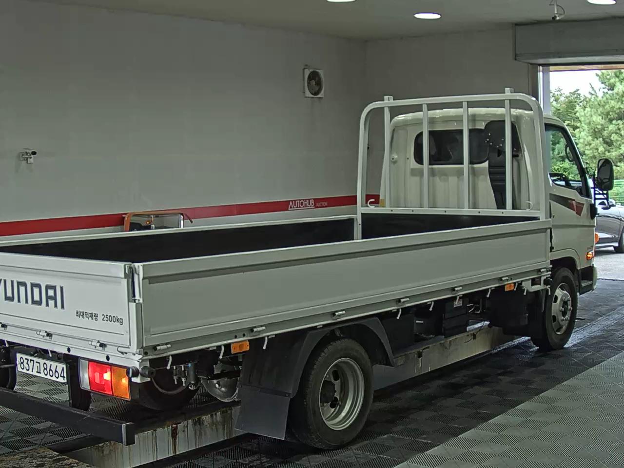 هيونداي الجديد كليا Mighty 2.5 طن Narrow Cab طويل Wheelbase منخفض Deck 2021 طويل المدى