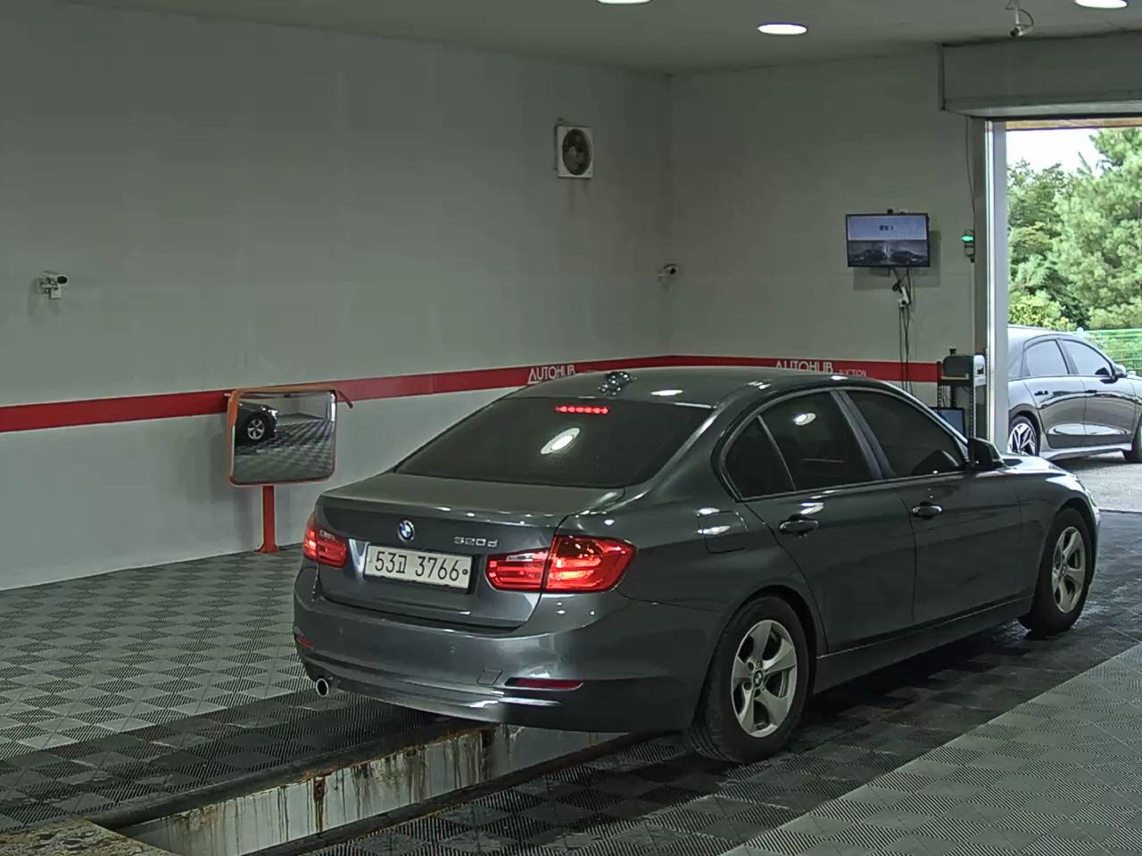 بي إم دبليو 3 Series (6Th Gen) 320D Ed Edition 2015 320d