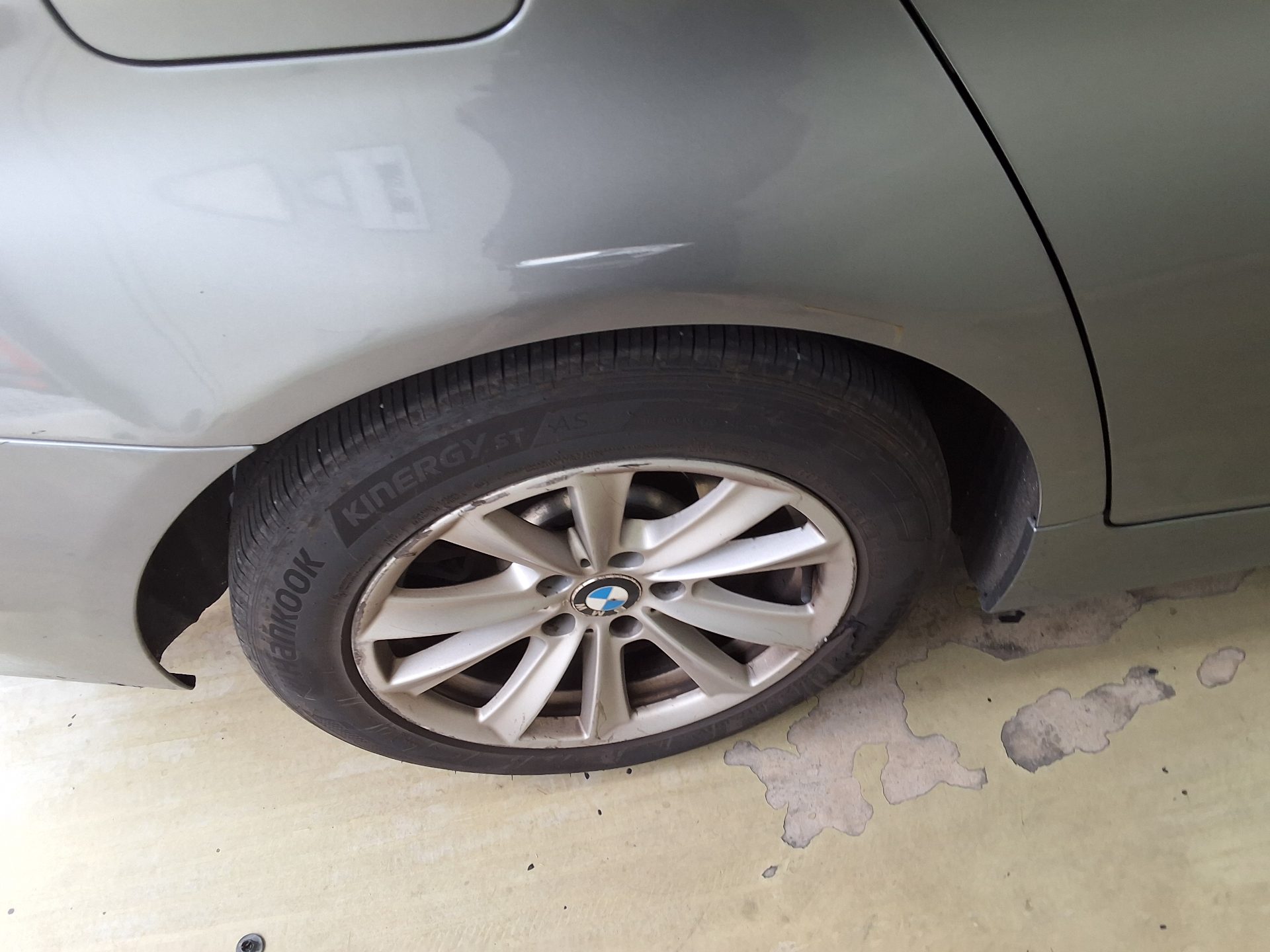 بي إم دبليو 5 Series (6Th Gen) 520D 2013 520d