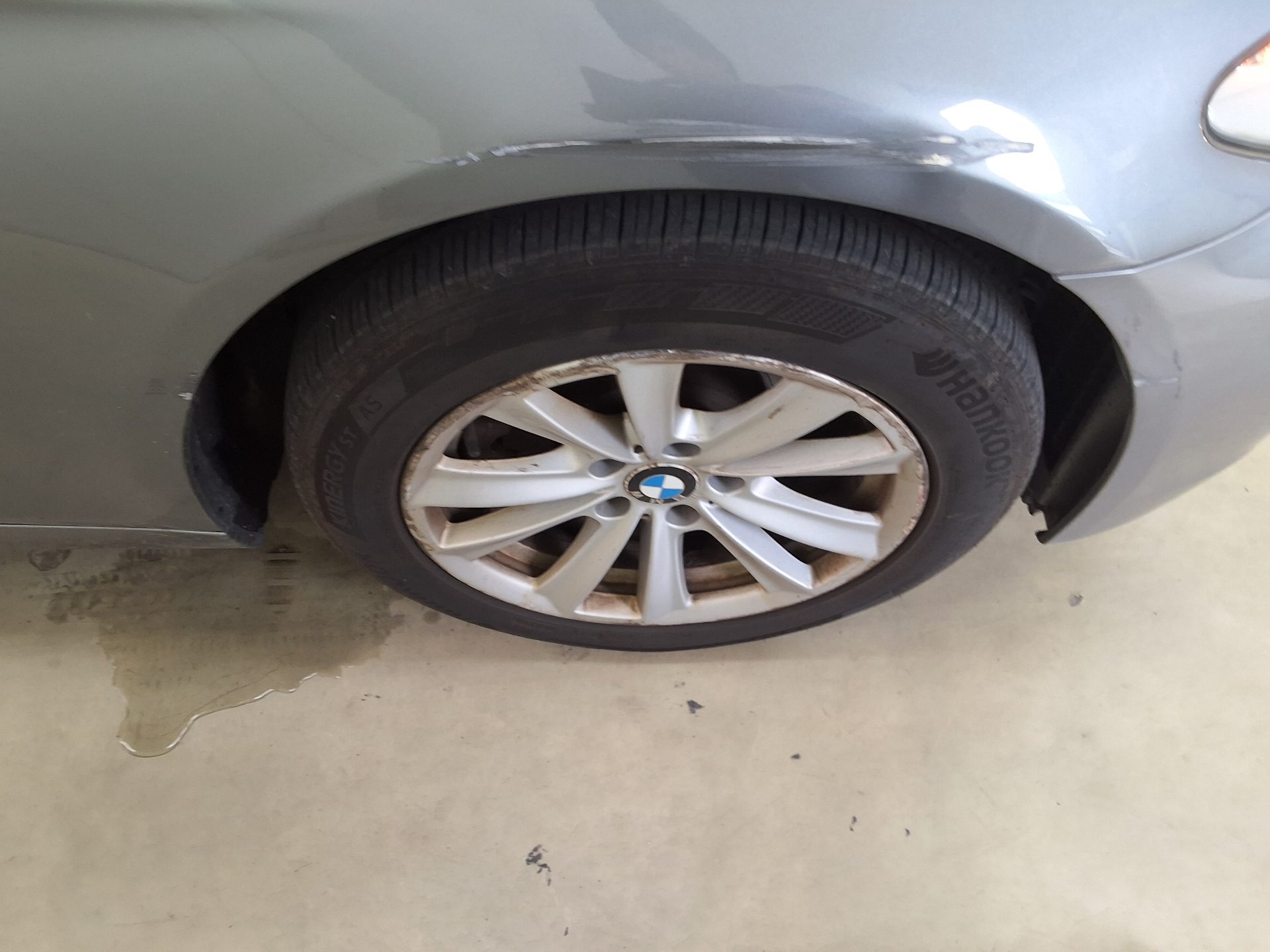 بي إم دبليو 5 Series (6Th Gen) 520D 2013 520d