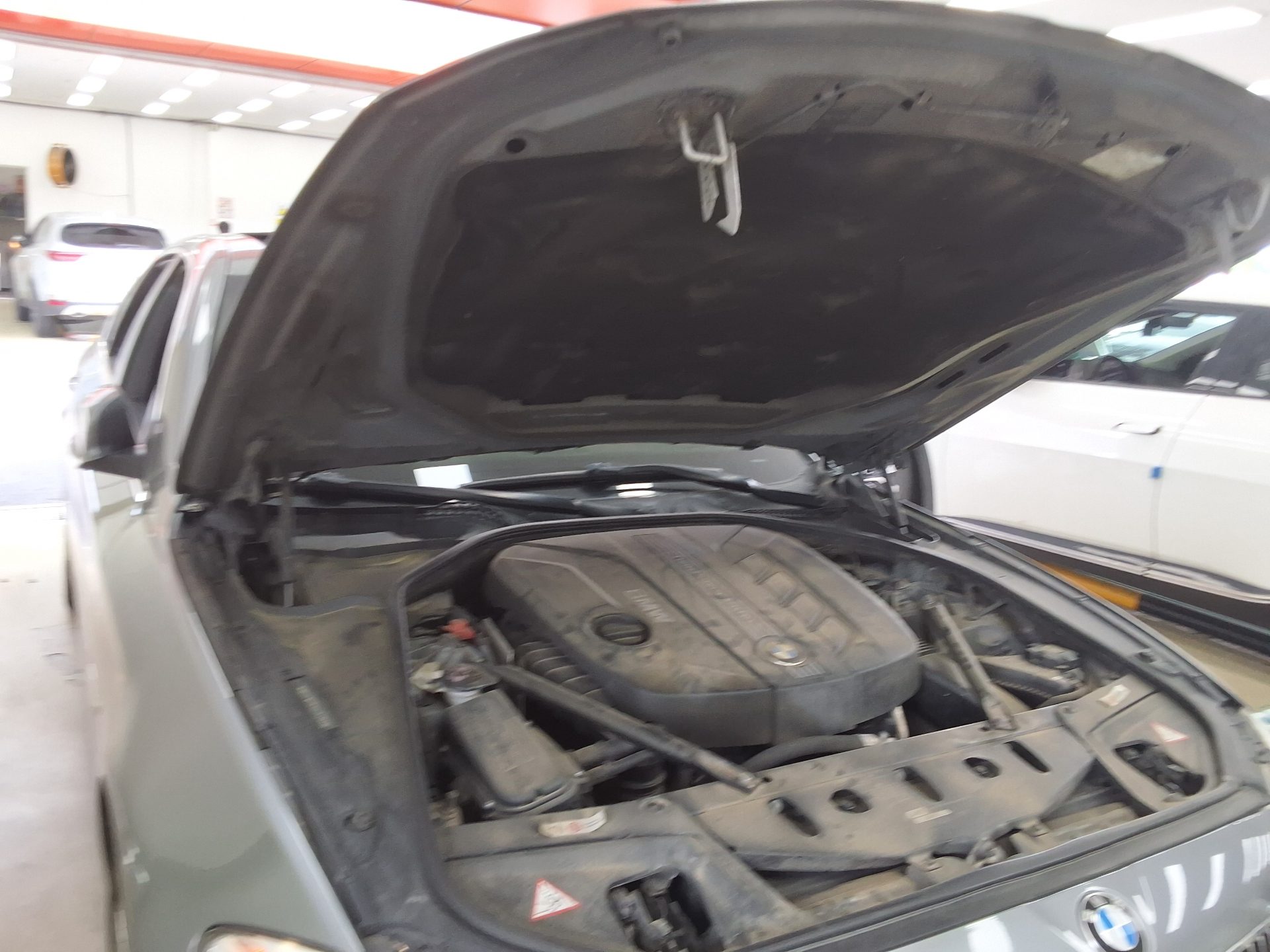 بي إم دبليو 5 Series (6Th Gen) 520D 2013 520d