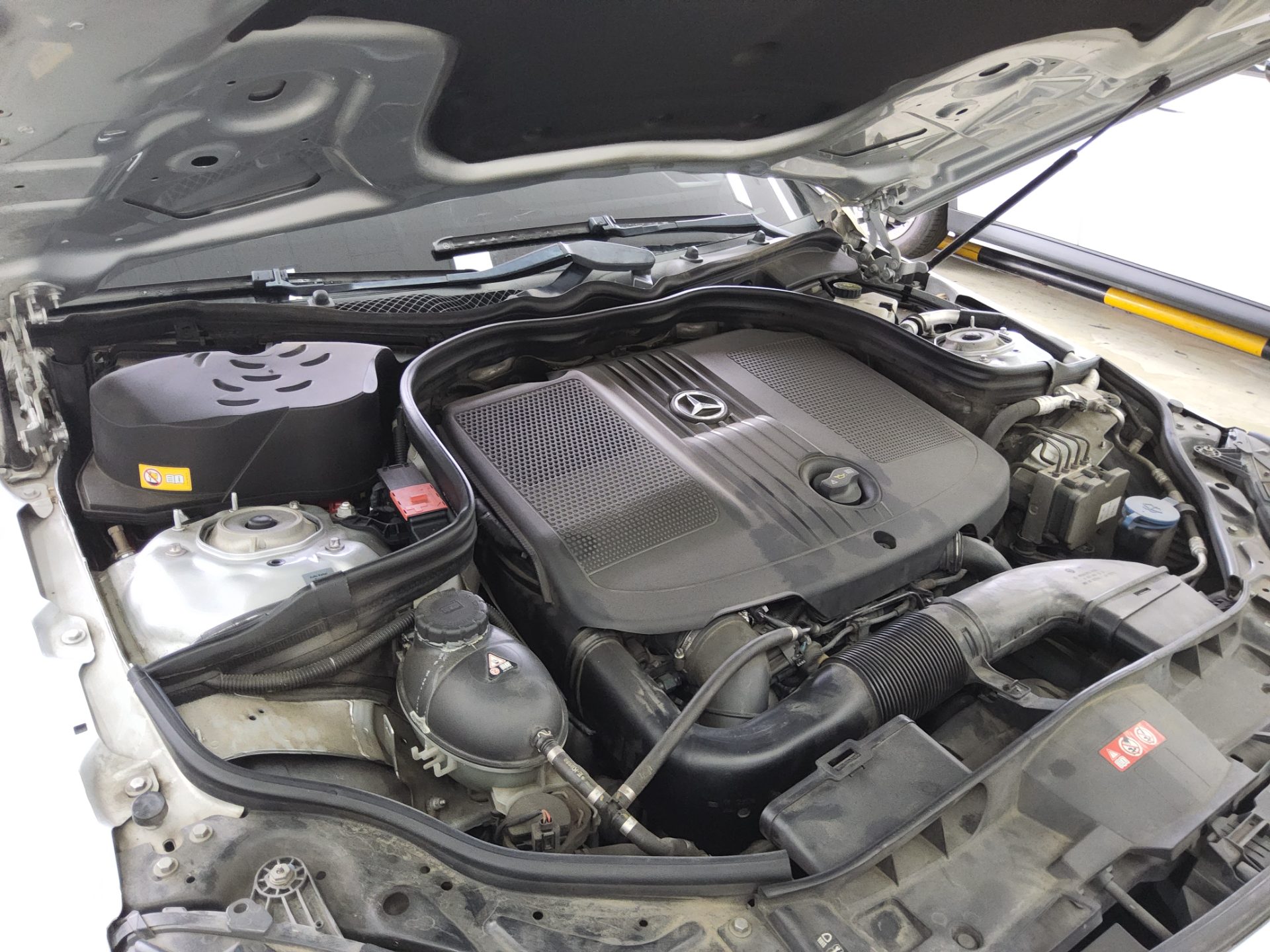 مرسيدس بنز E Class (4Th Gen) E220 Cdi Avantgarde 2014 E220