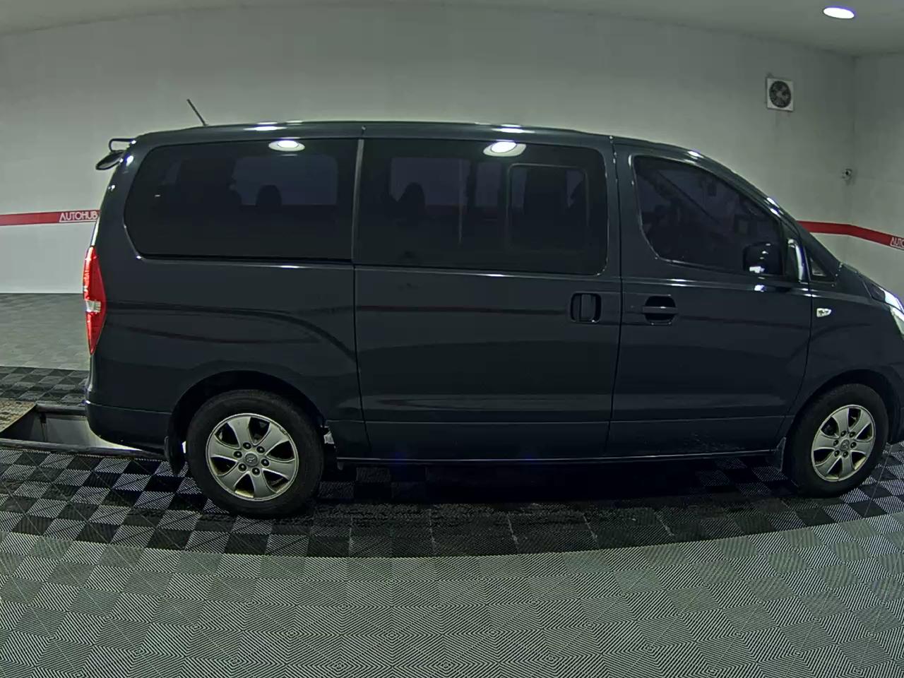 هيونداي جراند ستاركس 12 Seater ديزل دفع رباعي سمارت 2017 SMART
