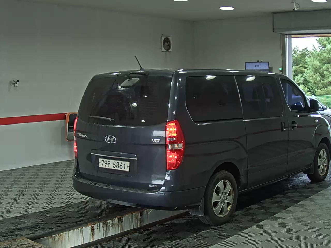 هيونداي جراند ستاركس 12 Seater ديزل دفع رباعي سمارت 2017 SMART