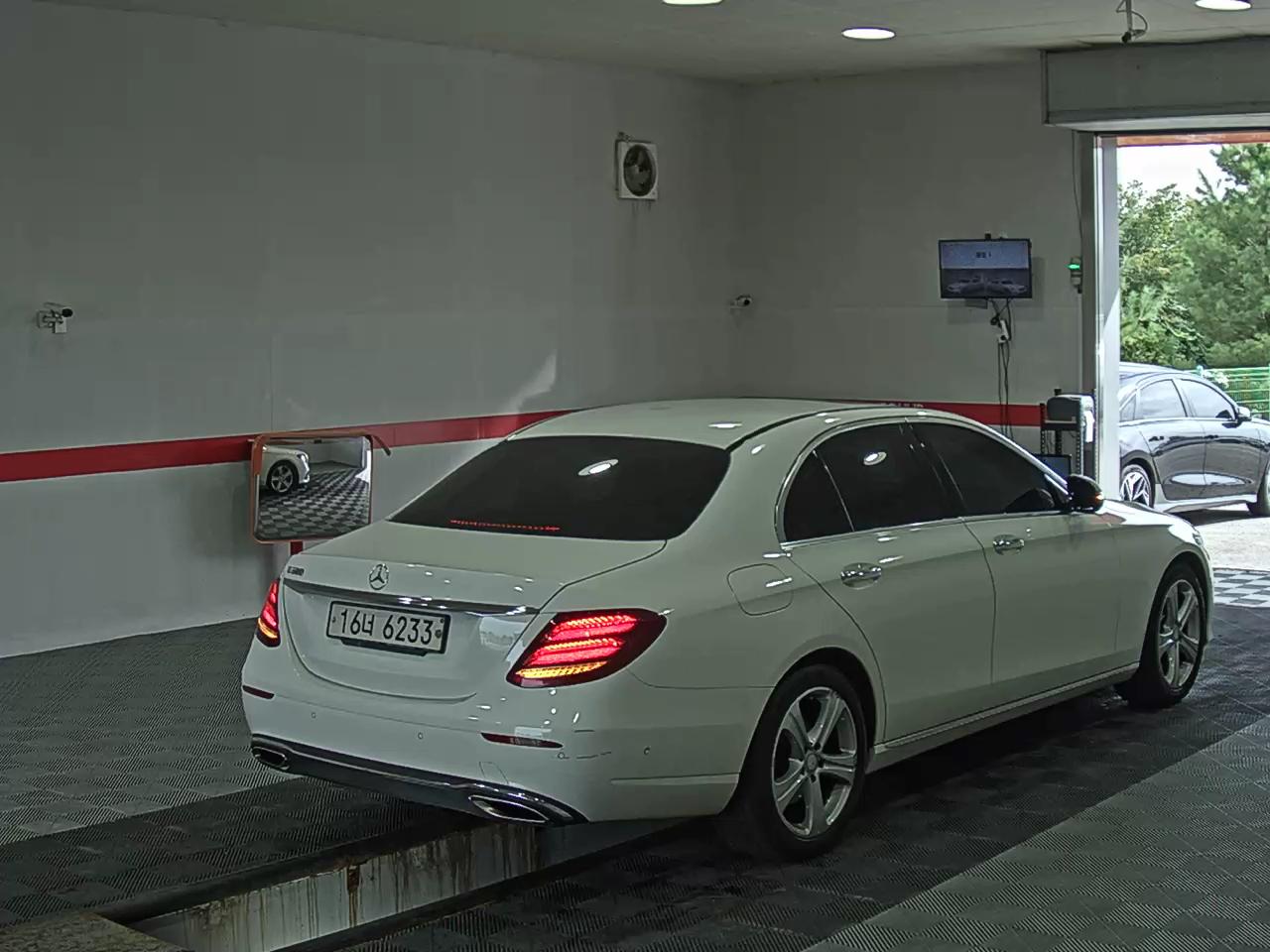 مرسيدس بنز E Class (5Th Gen) E200 Avantgarde 2017 E200