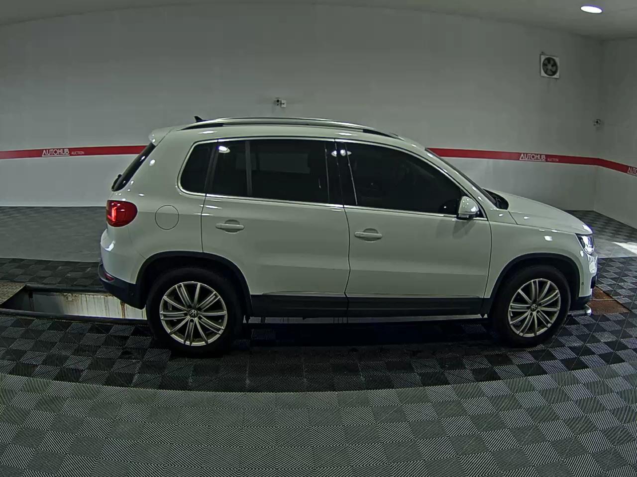 فولكس فاجن تيجوان 2.0 TDI Bluemotion بريميوم 2016 بريميوم