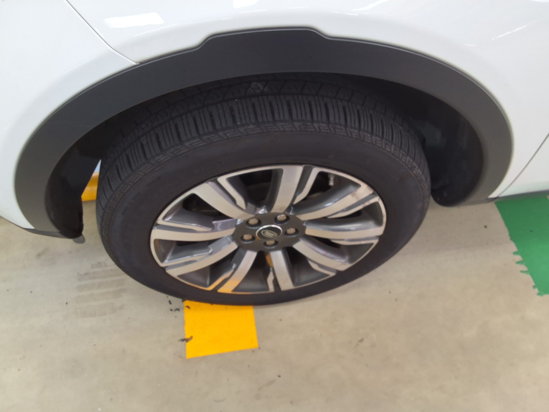 لاند روفر Rover Discovery Sport 2.0 Td4 Hse لكجري 2018 SPORT فاخر