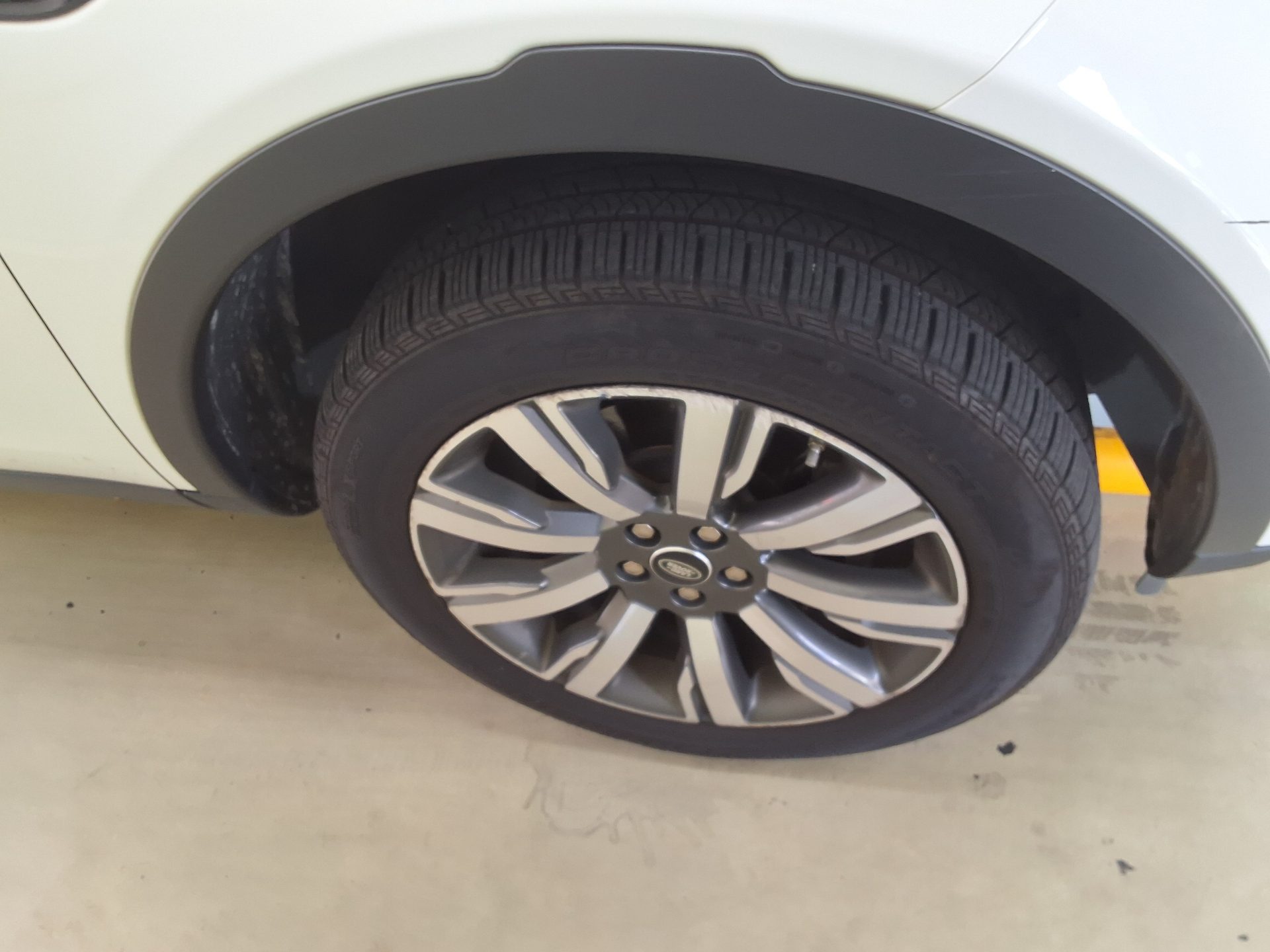 لاند روفر Rover Discovery Sport 2.0 Td4 Hse لكجري 2018 SPORT فاخر