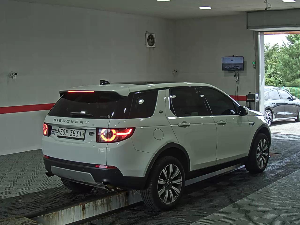 لاند روفر Rover Discovery Sport 2.0 Td4 Hse لكجري 2018 SPORT فاخر