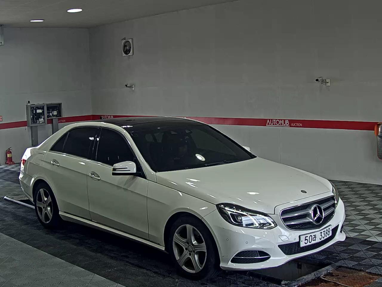 مرسيدس بنز E Class (4Th Gen) E250 Cdi فورماتيك 2014 4MATIC
