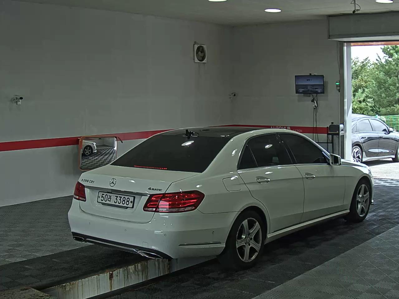 مرسيدس بنز E Class (4Th Gen) E250 Cdi فورماتيك 2014 4MATIC