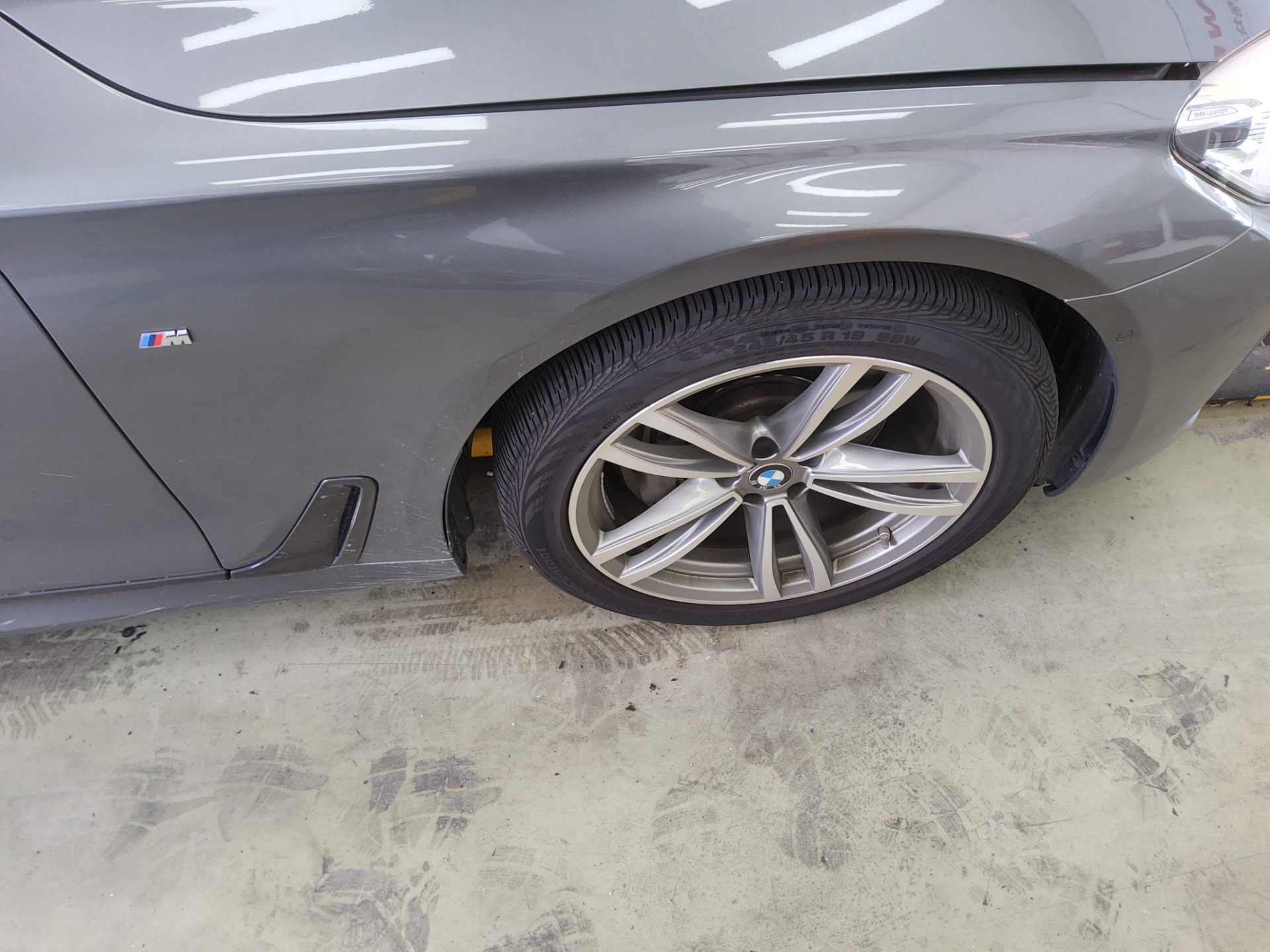 بي إم دبليو 7 Series (6Th Gen) 740D إكس درايف M Sport 2018 SPORT
