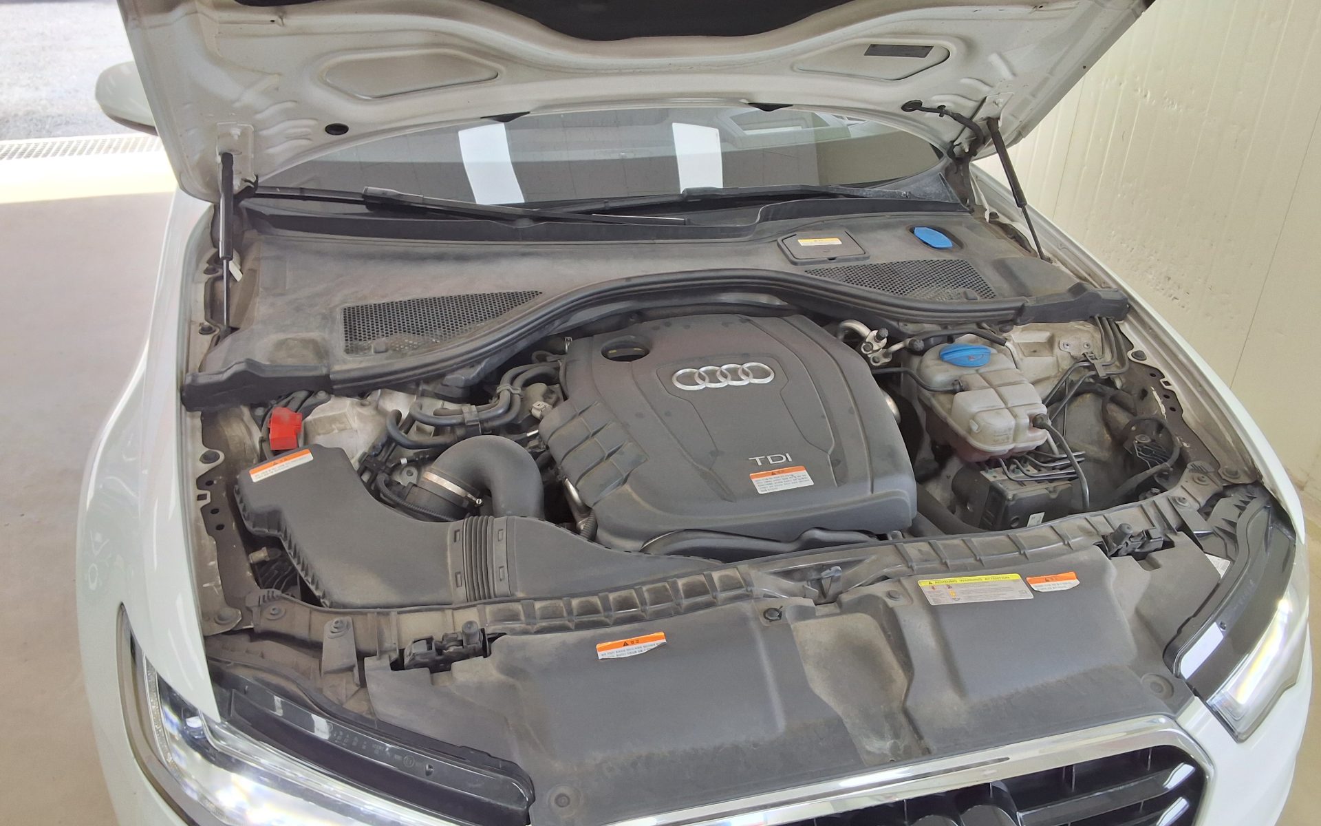 أودي إيه 6 (4Th Gen) 35 TDI Dynamic 2015