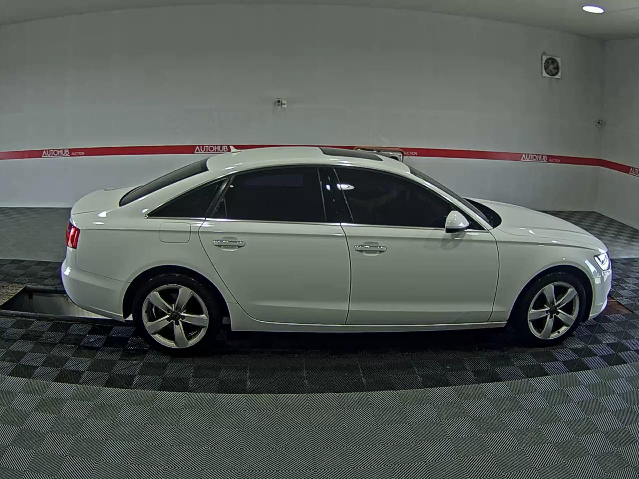 أودي إيه 6 (4Th Gen) 35 TDI Dynamic 2015