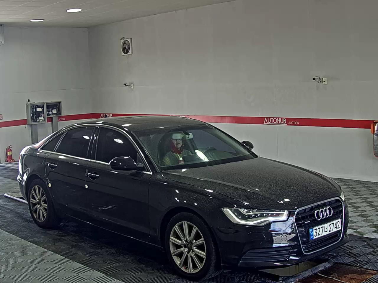 أودي إيه 6 (4Th Gen) 3.0 TDI كواترو Led Pack 2013