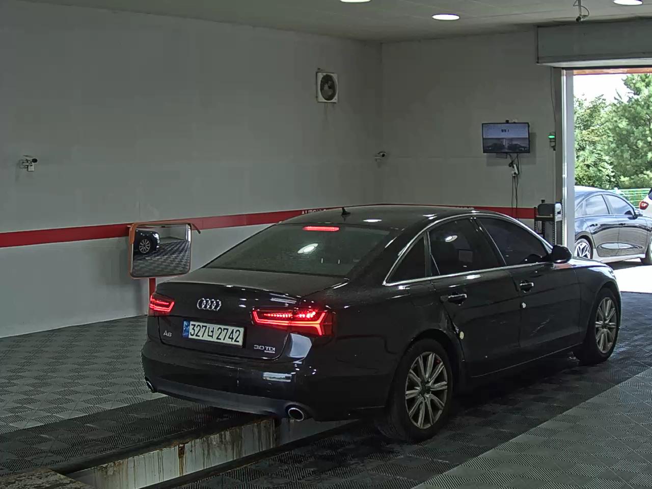 أودي إيه 6 (4Th Gen) 3.0 TDI كواترو Led Pack 2013
