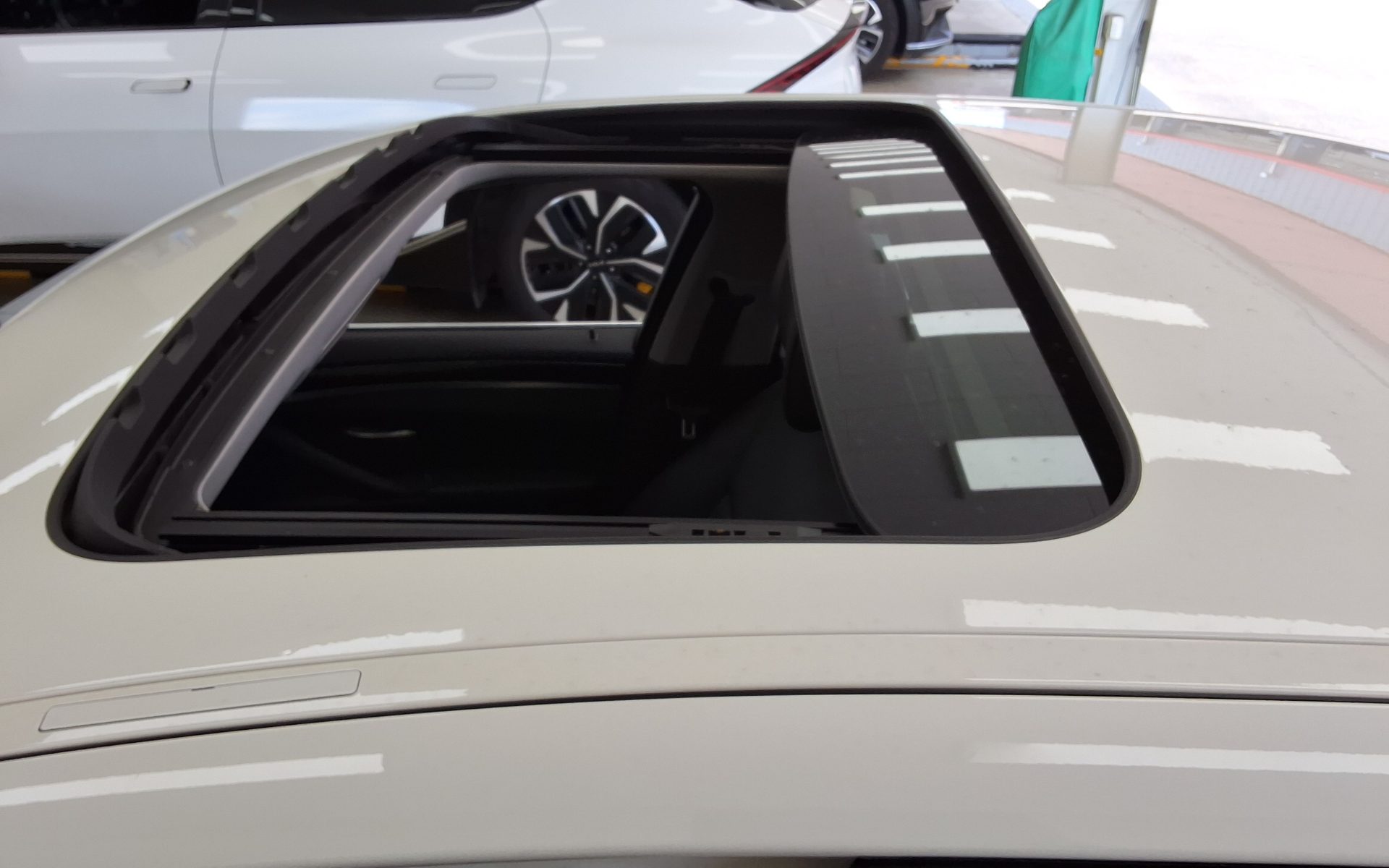 بي إم دبليو 5 Series (6Th Gen) 528I 2011 528i