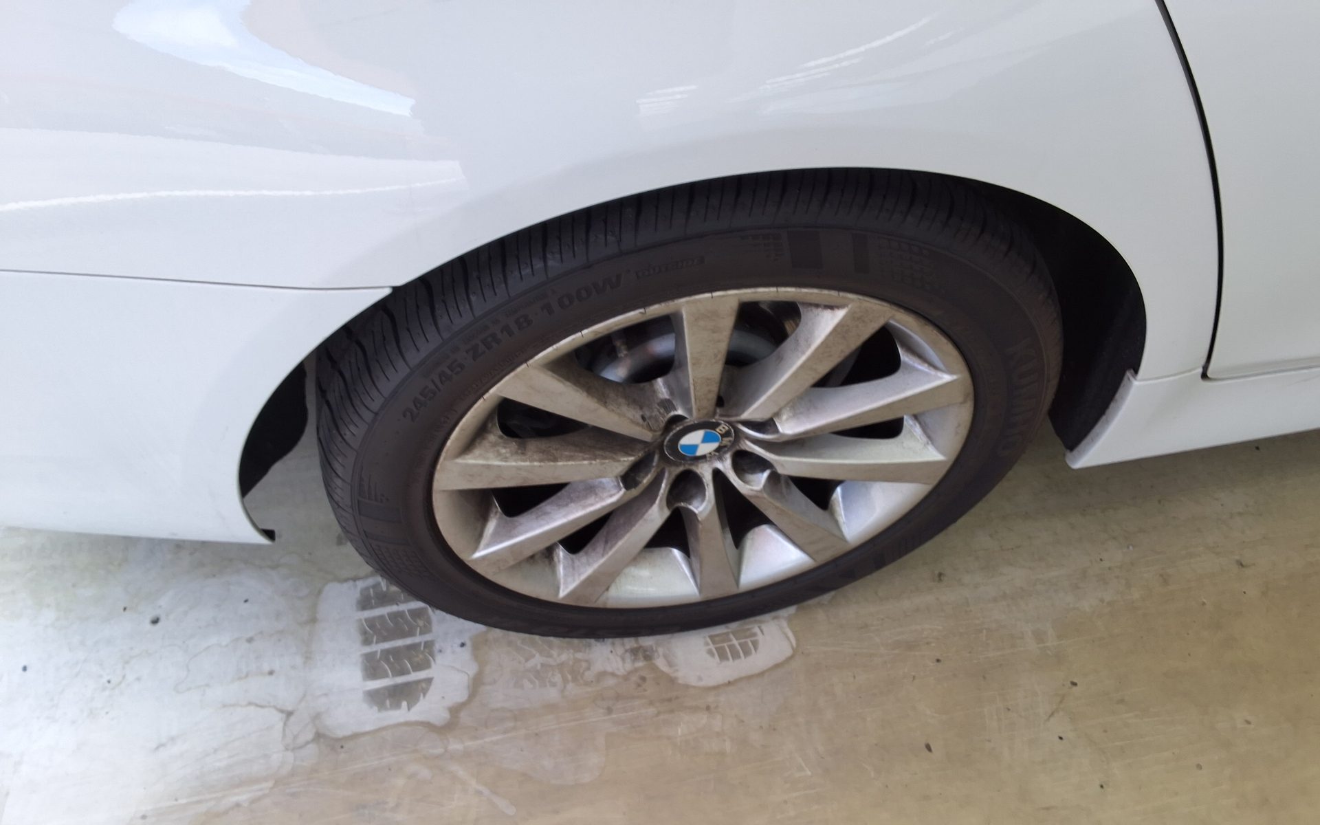 بي إم دبليو 5 Series (6Th Gen) 528I 2011 528i