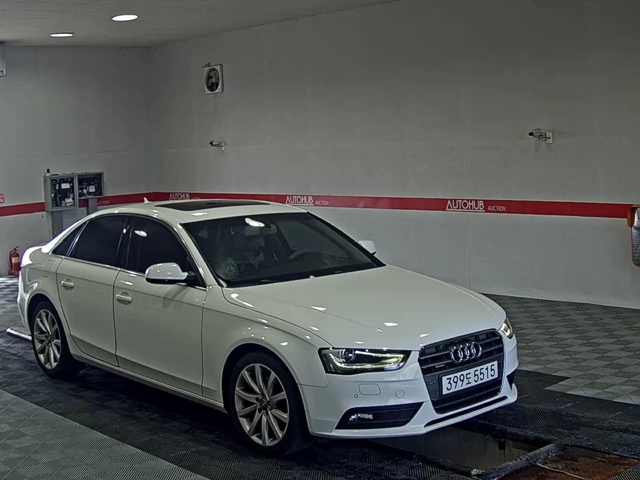 أودي إيه 4 (4Th Gen) 30 TDI Dynamic 2015