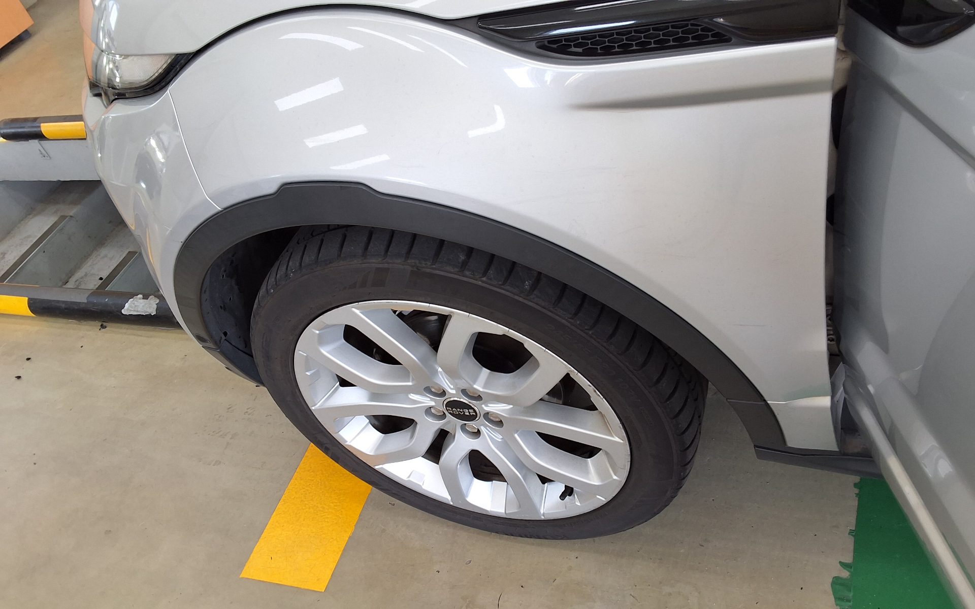 لاند روفر Rover رينج روفر Evoque 2.2 Sd4 Dynamic 2012