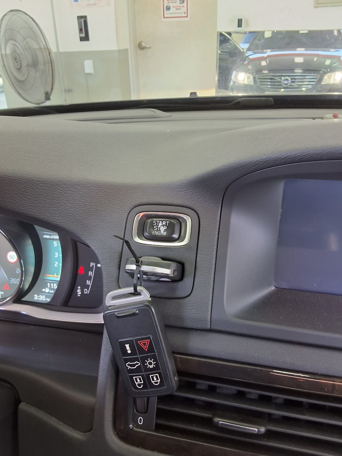 فولفو S80 (2Nd Gen) D4 بريميوم 2015 بريميوم