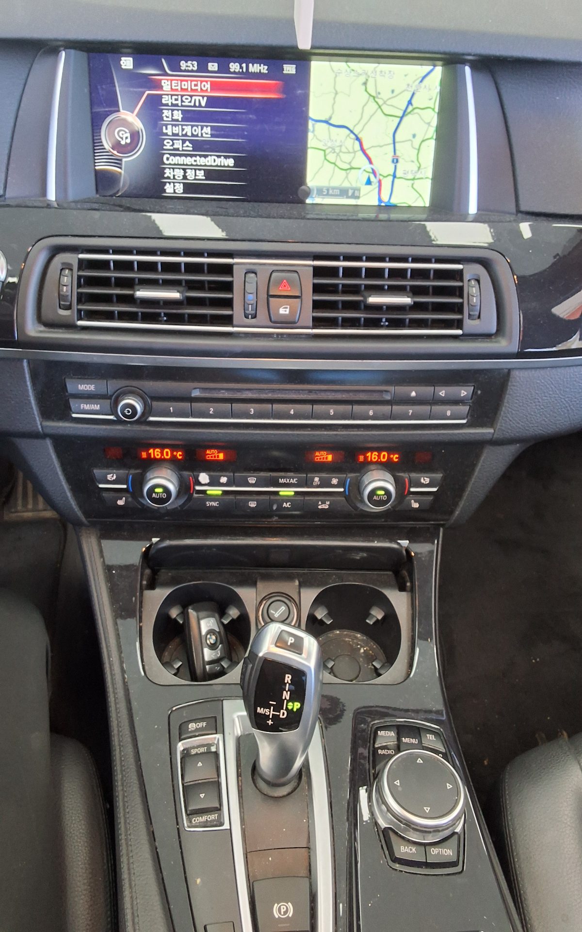 بي إم دبليو 5 Series (6Th Gen) 520D 2015 520d