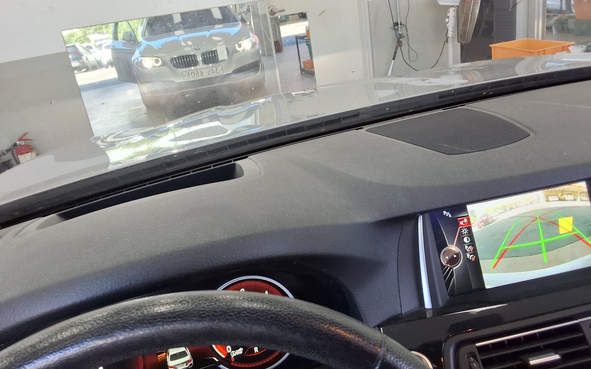 بي إم دبليو 5 Series (6Th Gen) 520D 2015 520d