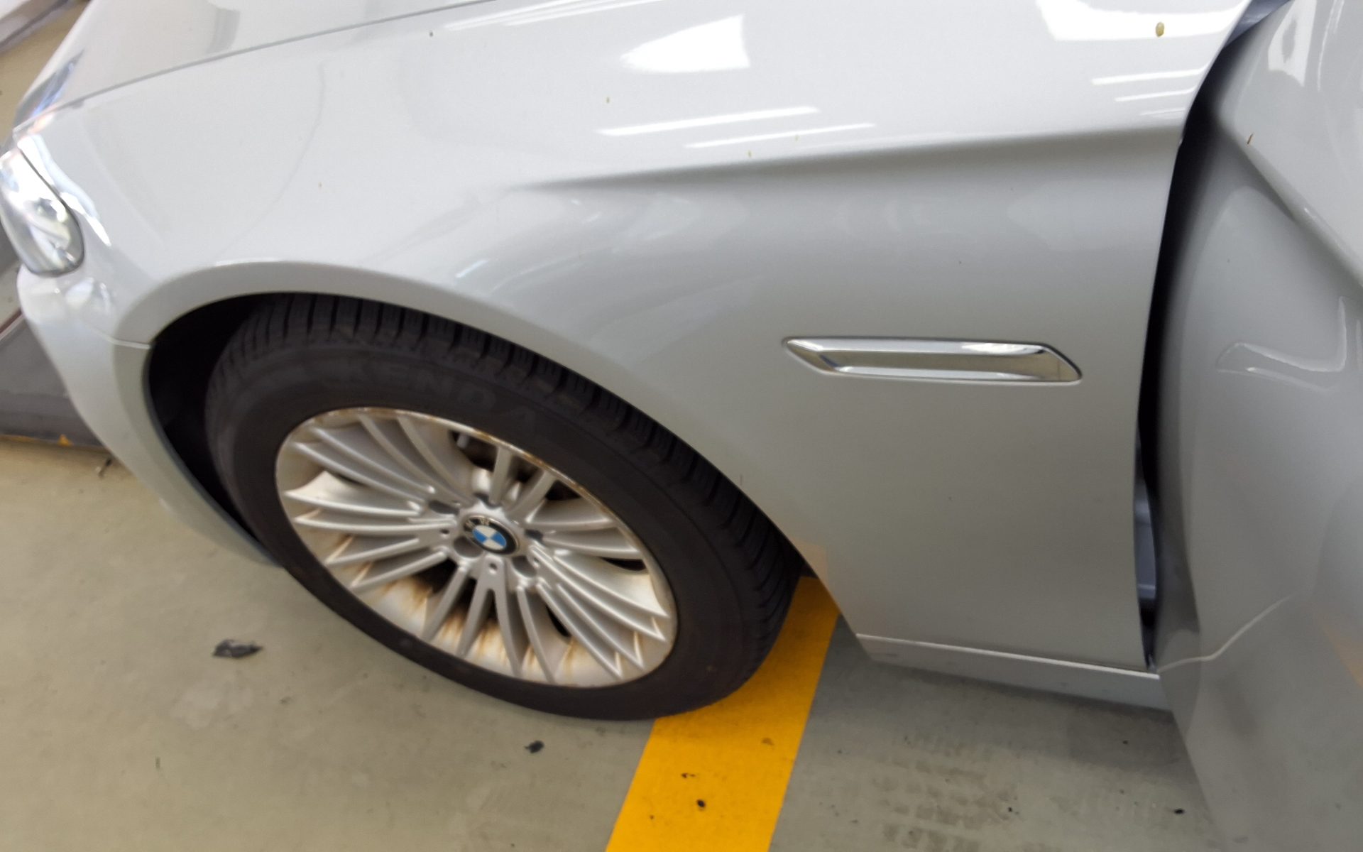 بي إم دبليو 5 Series (6Th Gen) 520D 2015 520d