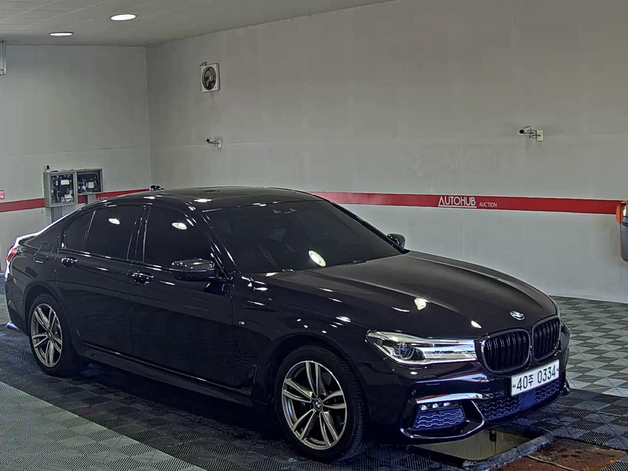 بي إم دبليو 7 Series (6Th Gen) 740D إكس درايف M Sport 2016 SPORT