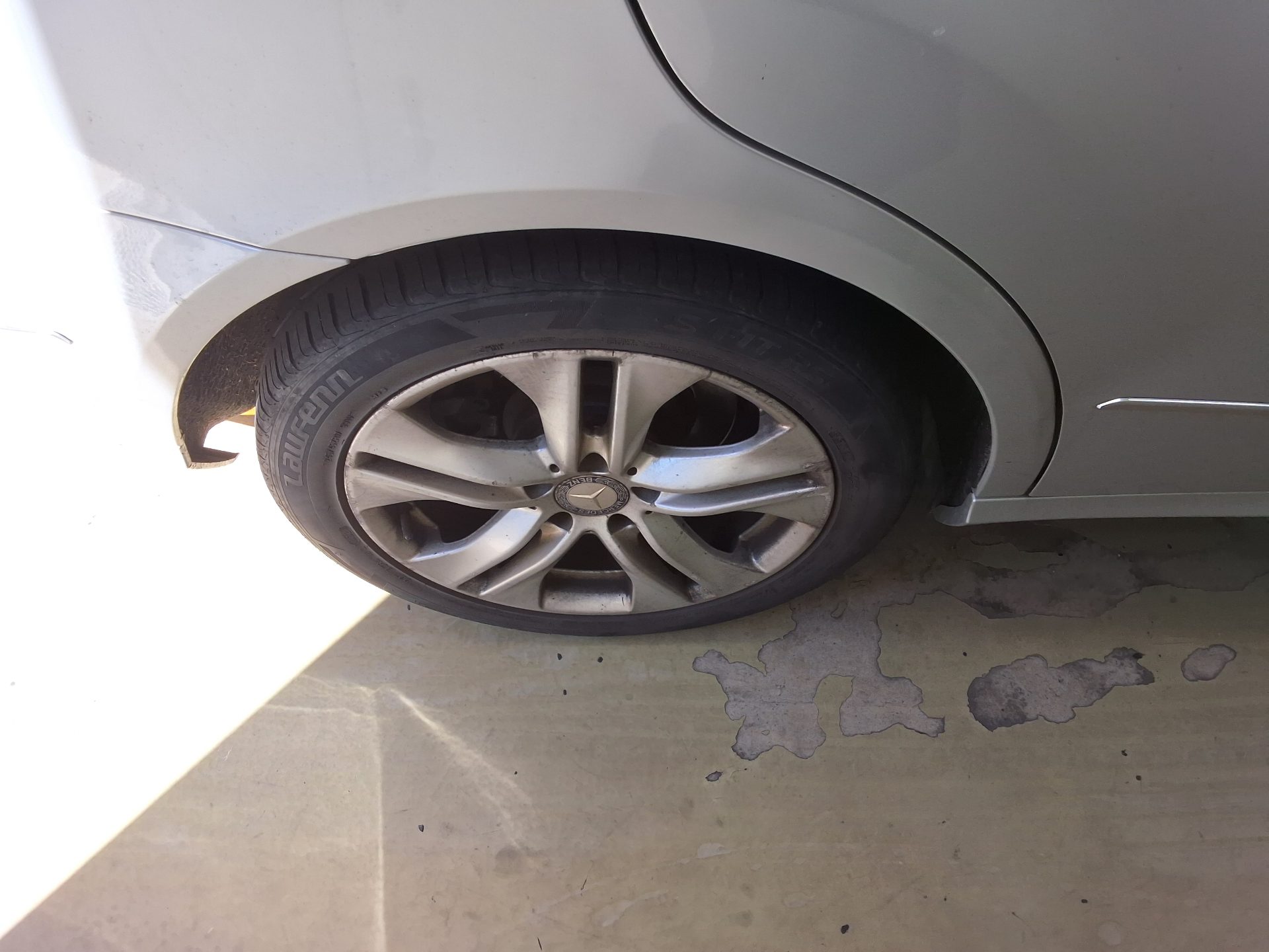 مرسيدس بنز E Class (4Th Gen) E200 Cgi Blueefficiency Avantgarde 2011 E200