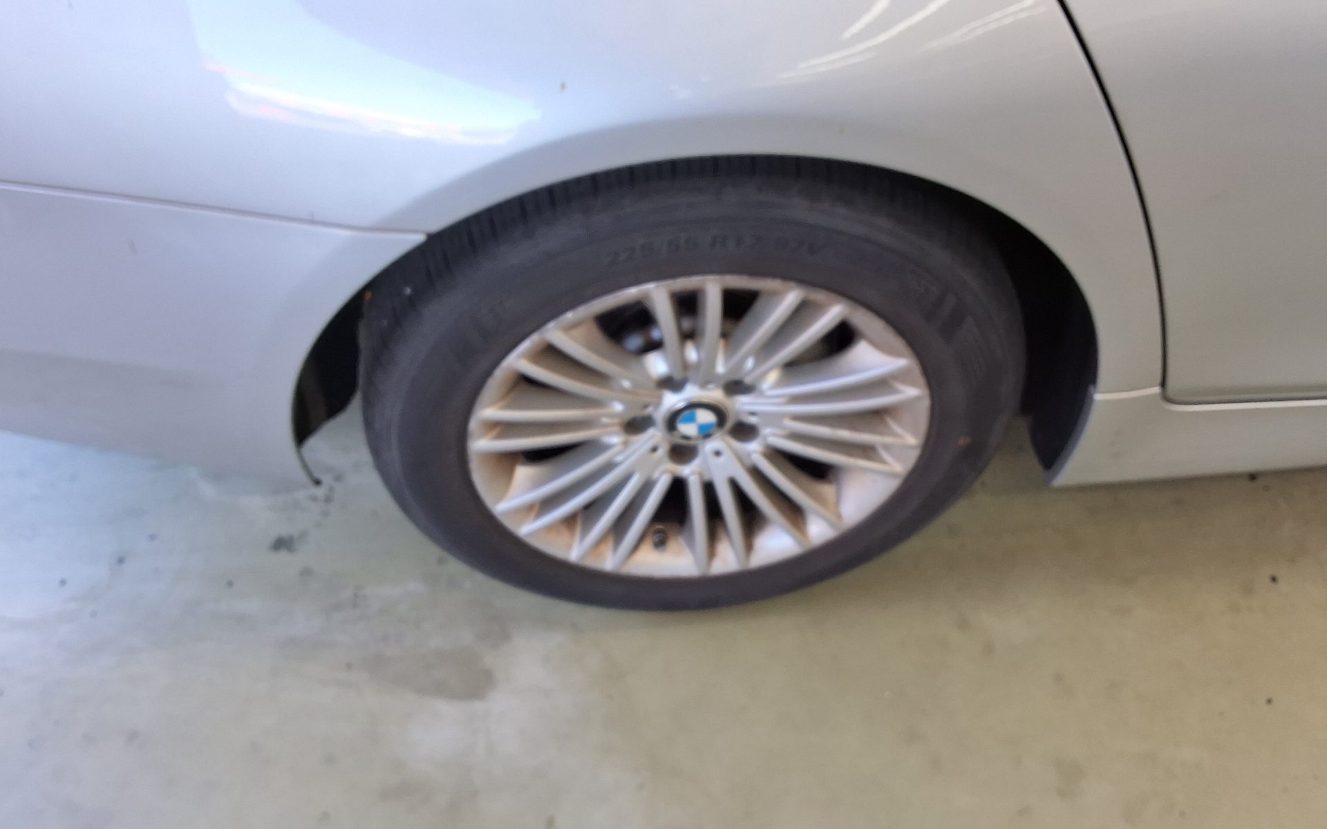 بي إم دبليو 5 Series (6Th Gen) 520D 2015 520d