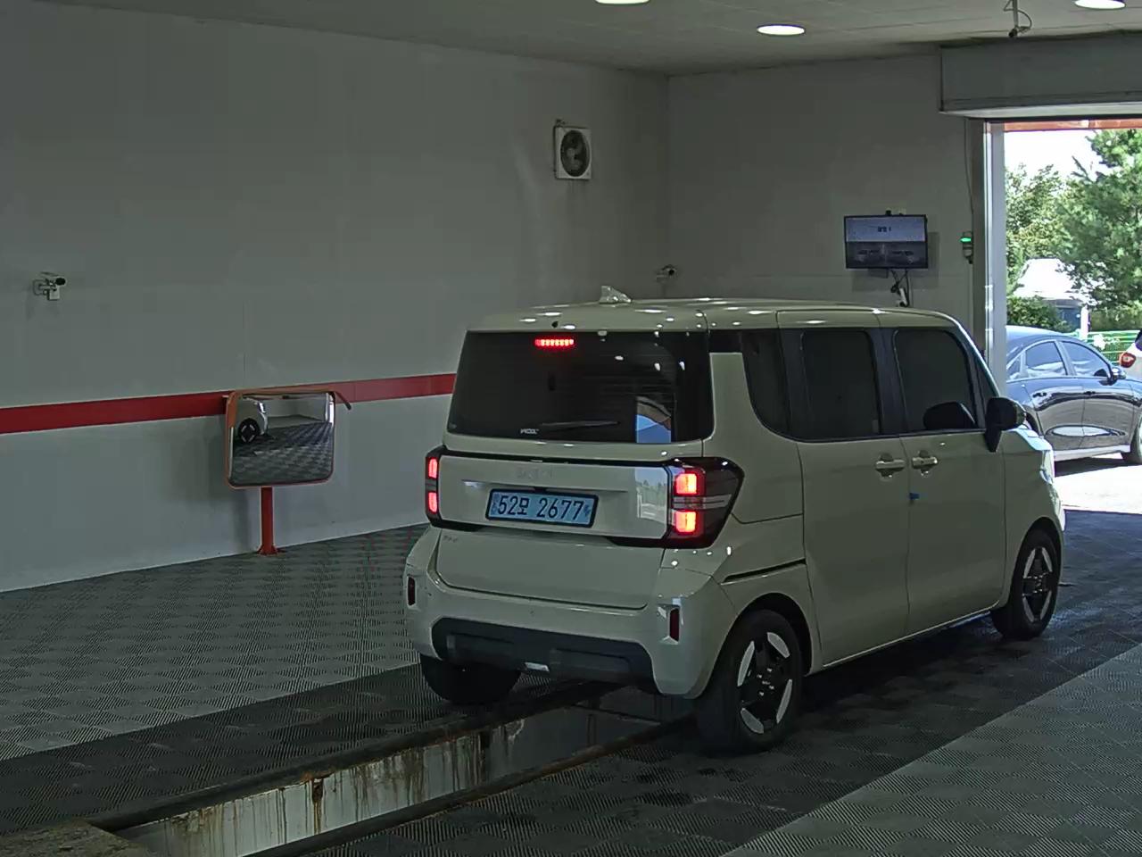 كيا The كيا راي كهرباء 4 Seater Air 2024 EV