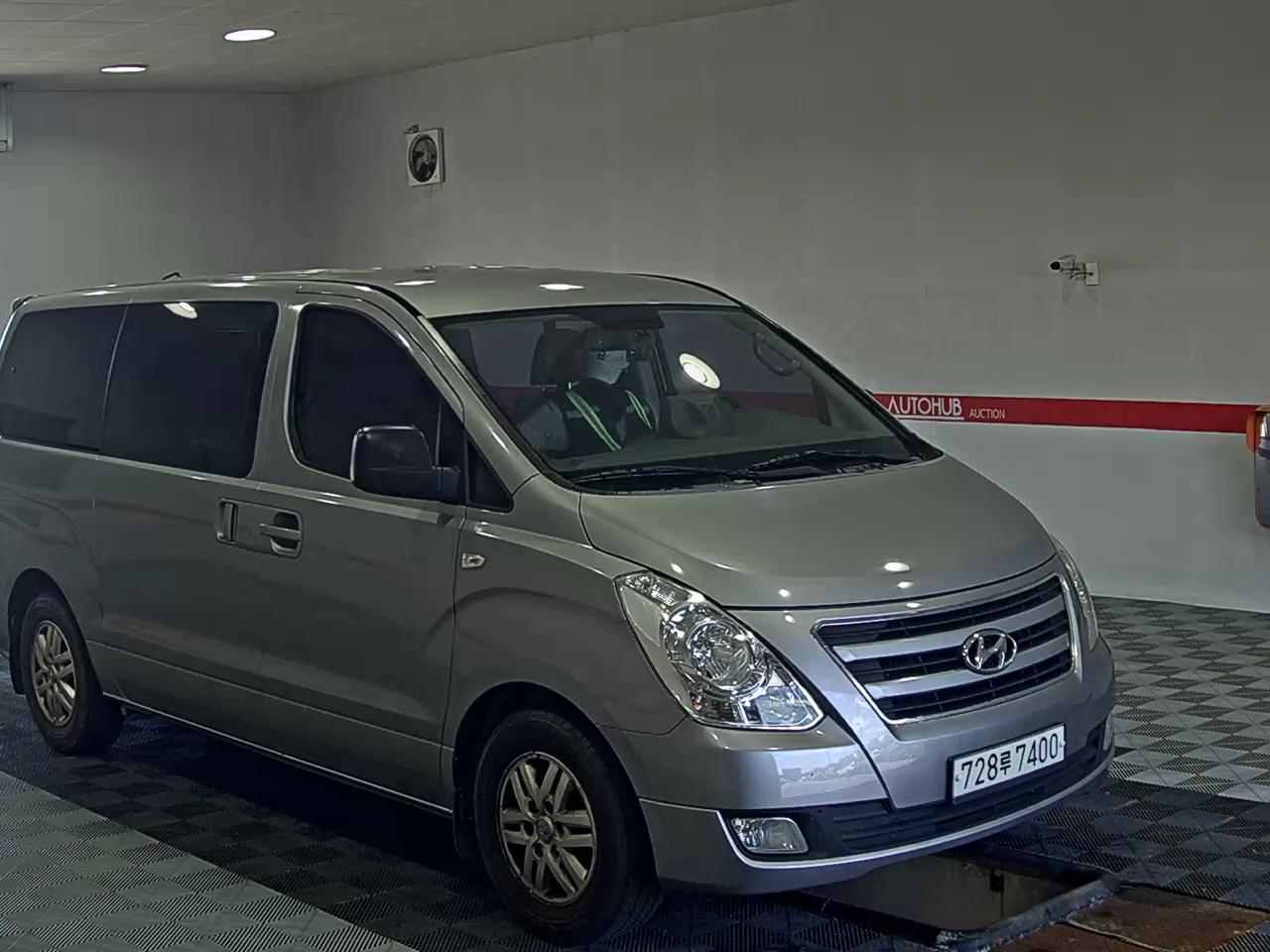 هيونداي جراند ستاركس 12 Seater ديزل مودرن 2017 MODERN