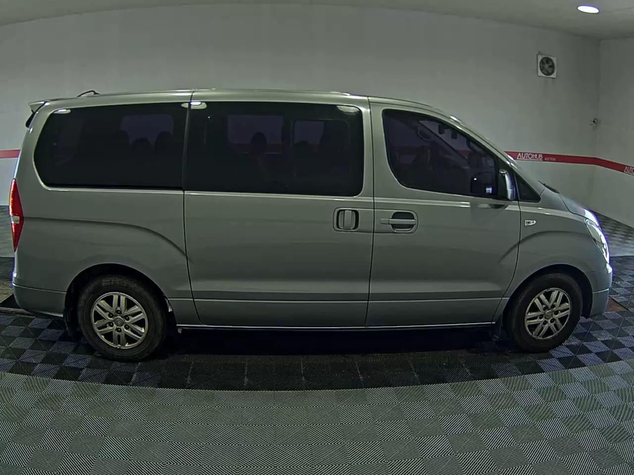 هيونداي جراند ستاركس 12 Seater ديزل مودرن 2017 MODERN