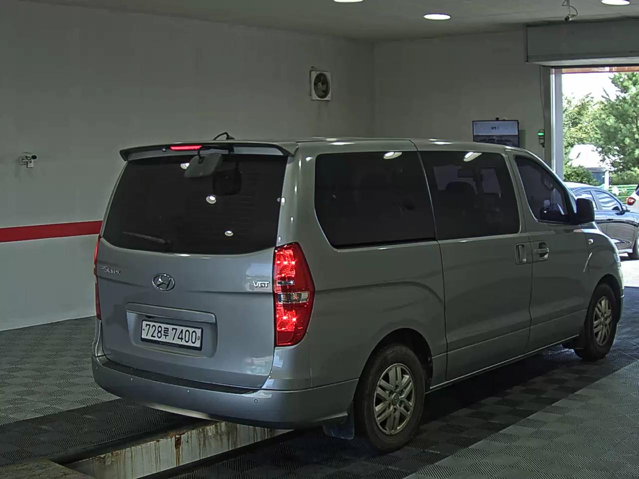 هيونداي جراند ستاركس 12 Seater ديزل مودرن 2017 MODERN
