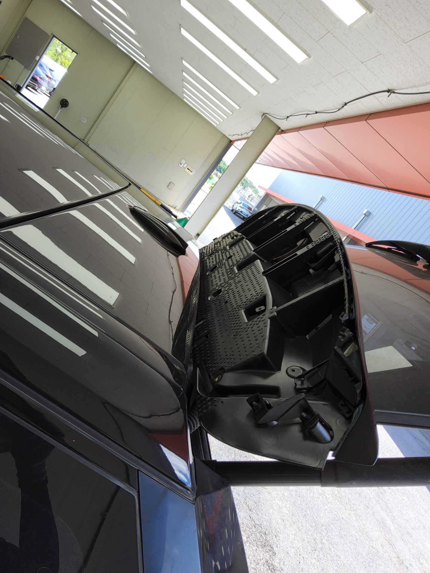 لاند روفر Rover Discovery Sport 2.0 Td4 Hse لكجري 2016 SPORT فاخر