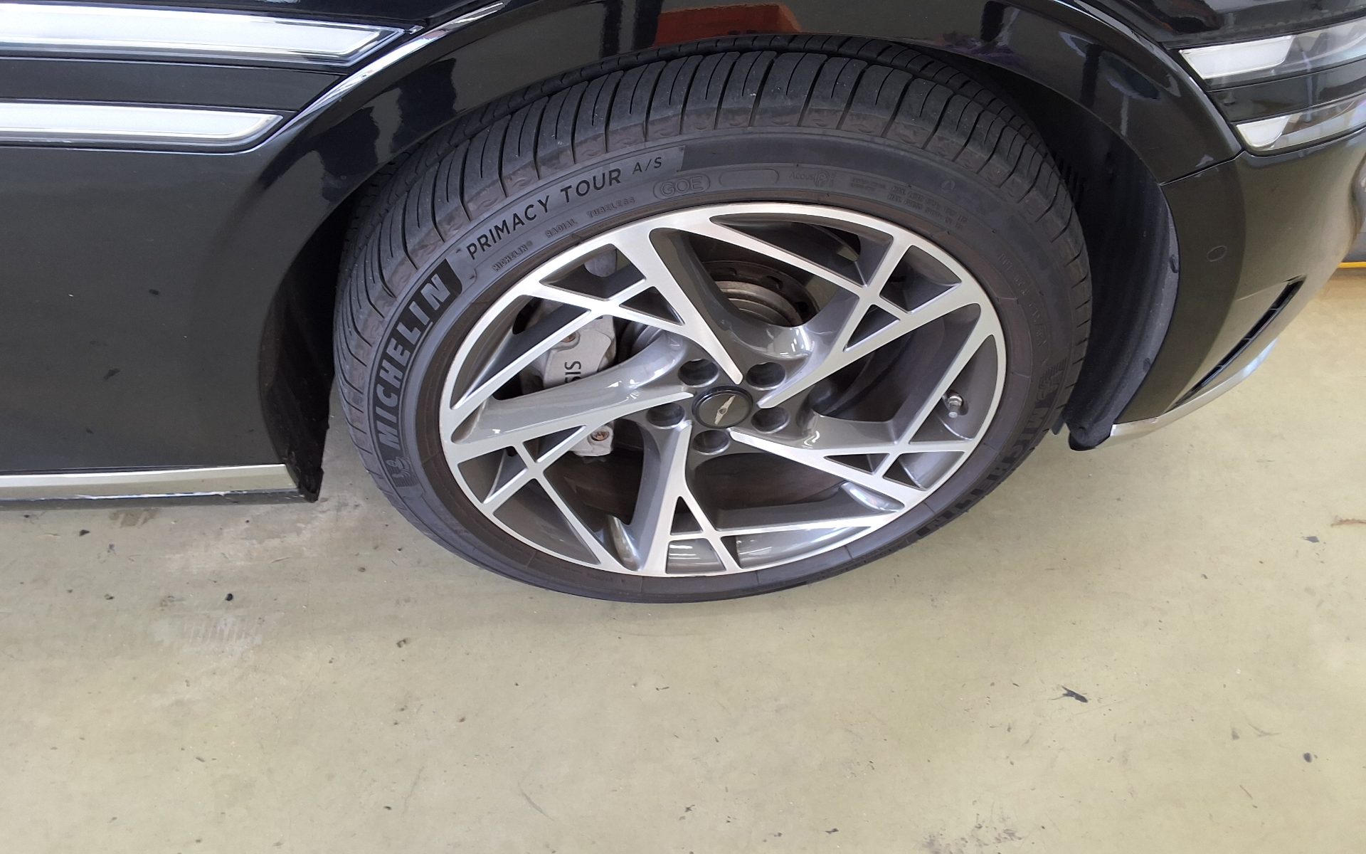 جينيسيس جينيسيس G90 2022 TURBO دفع رباعي BASE