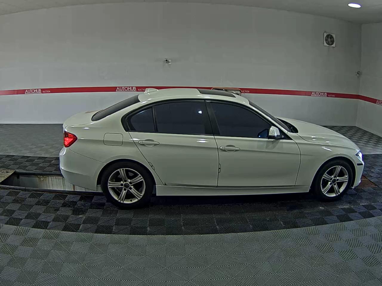 بي إم دبليو 3 Series (6Th Gen) 320D 2012 320d