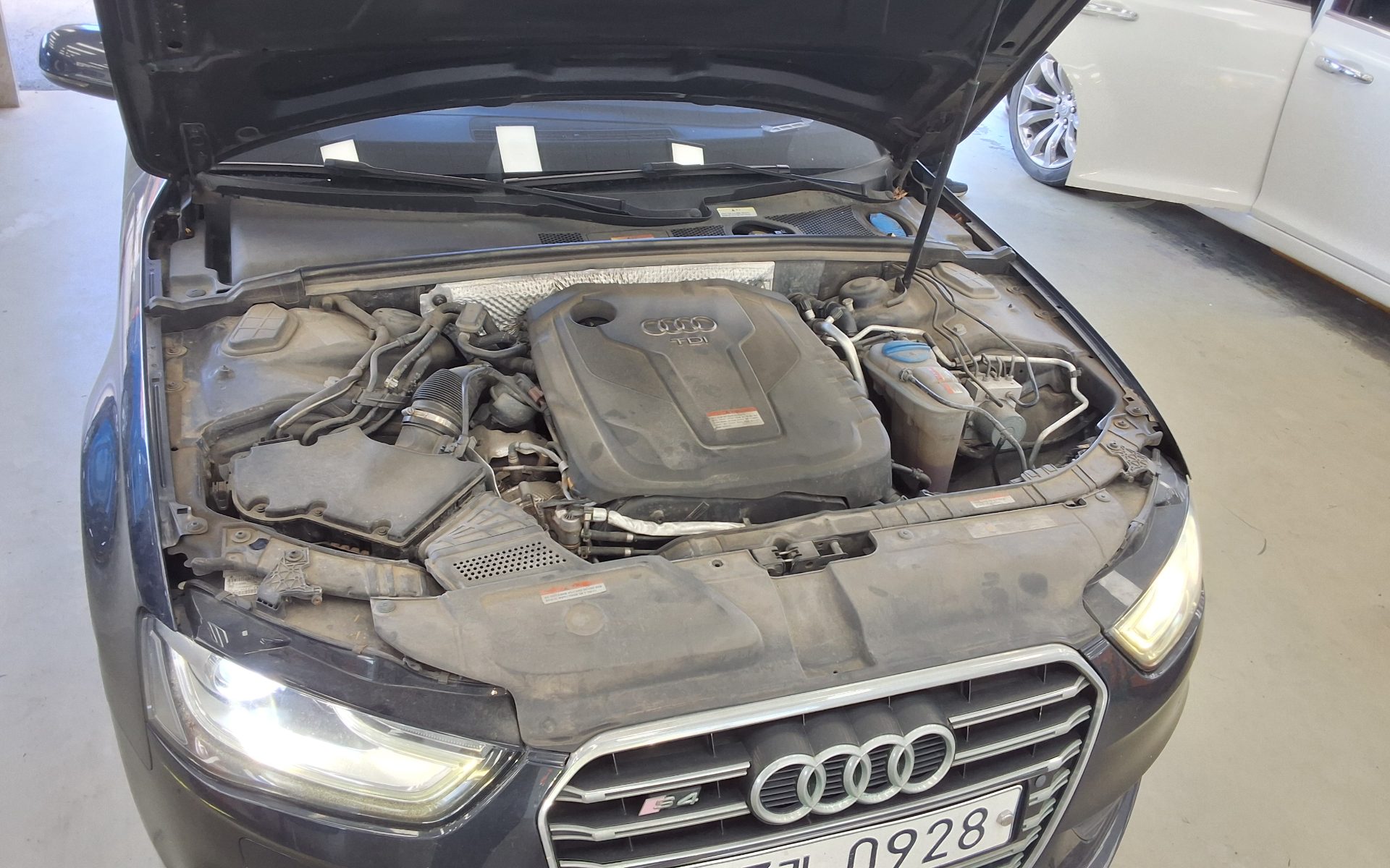أودي إيه 4 (4Th Gen) 30 TDI 2015