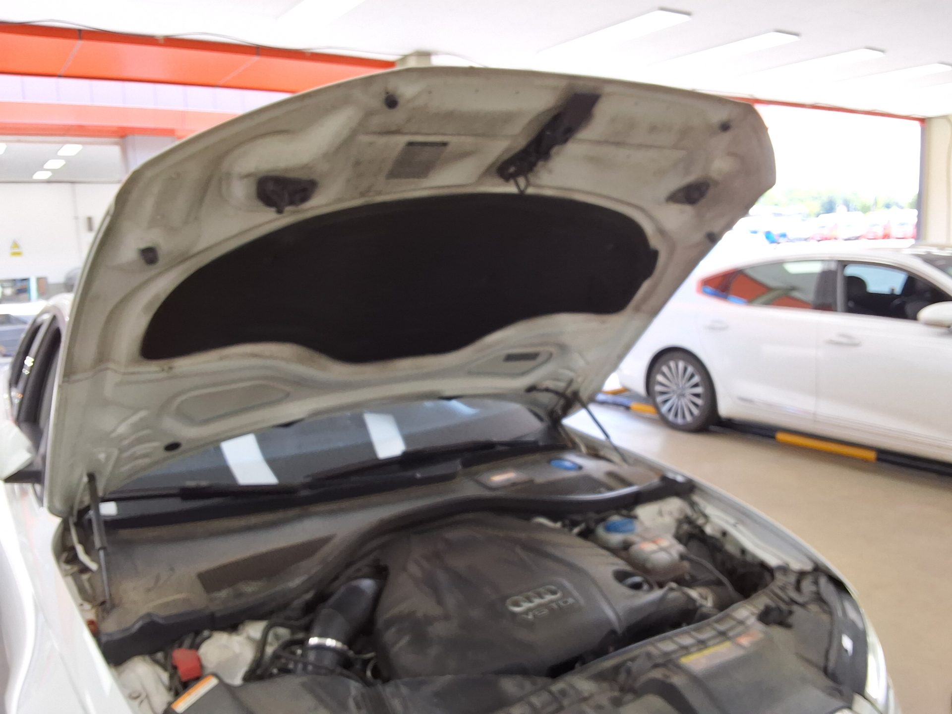 أودي إيه 6 (4Th Gen) 45 TDI كواترو 2015